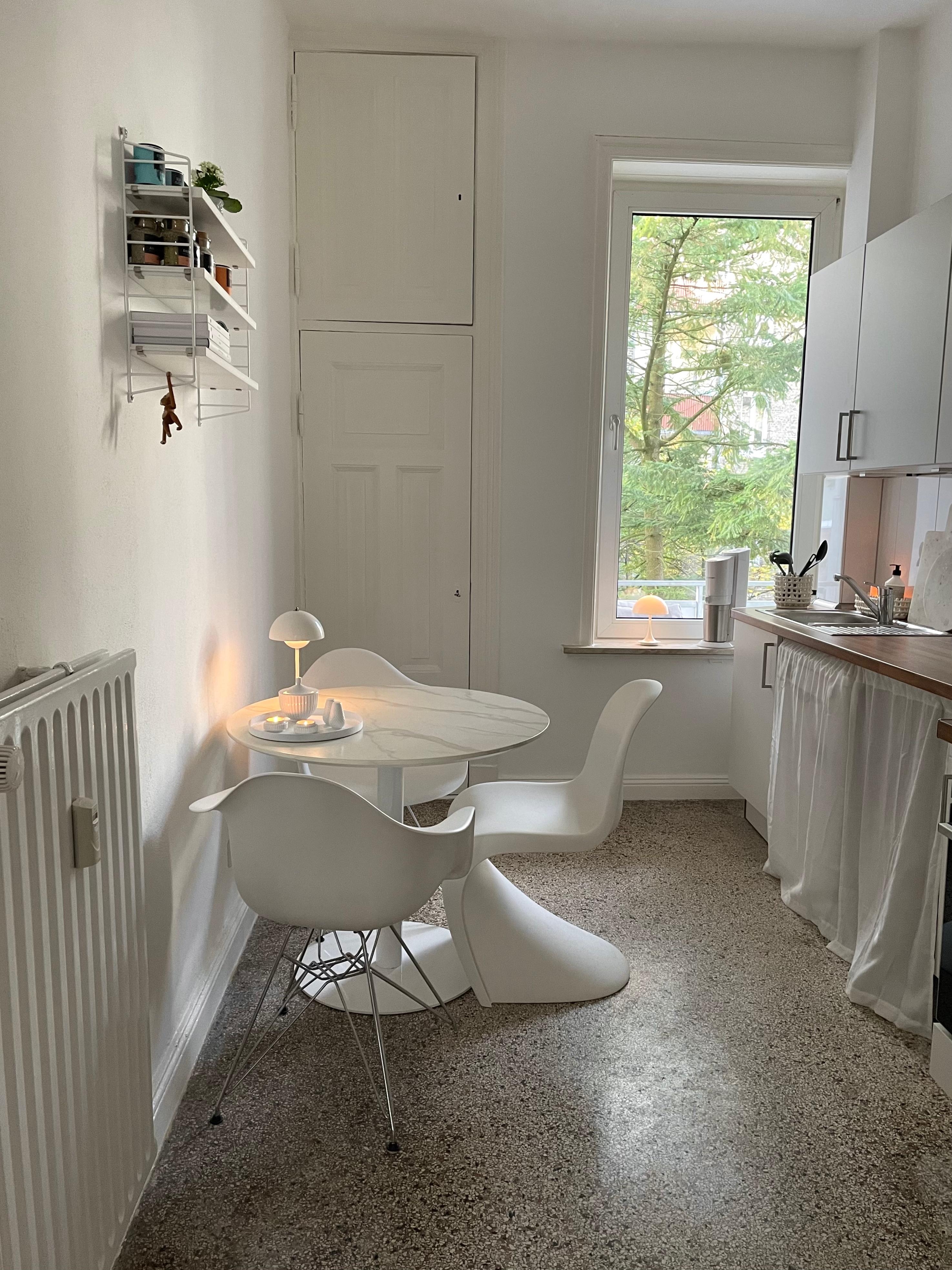 Kücheninspo #küche #küchendesign #weißeküche #skandinavischwohnen #dänischesdesign #neuhier 