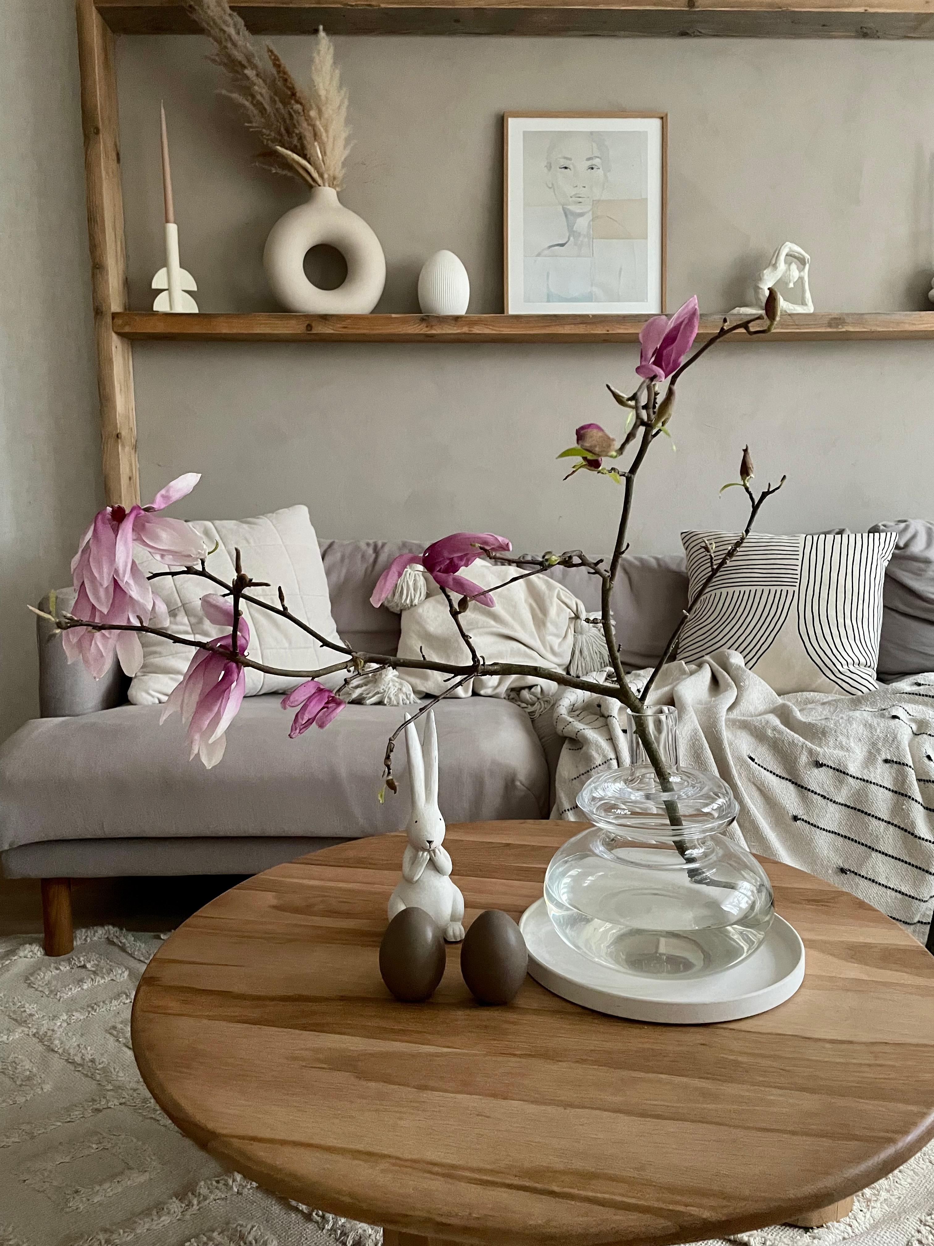 #kunstdruck #magnolie #wohnzimmer #COUCHstyle #couchmagazin