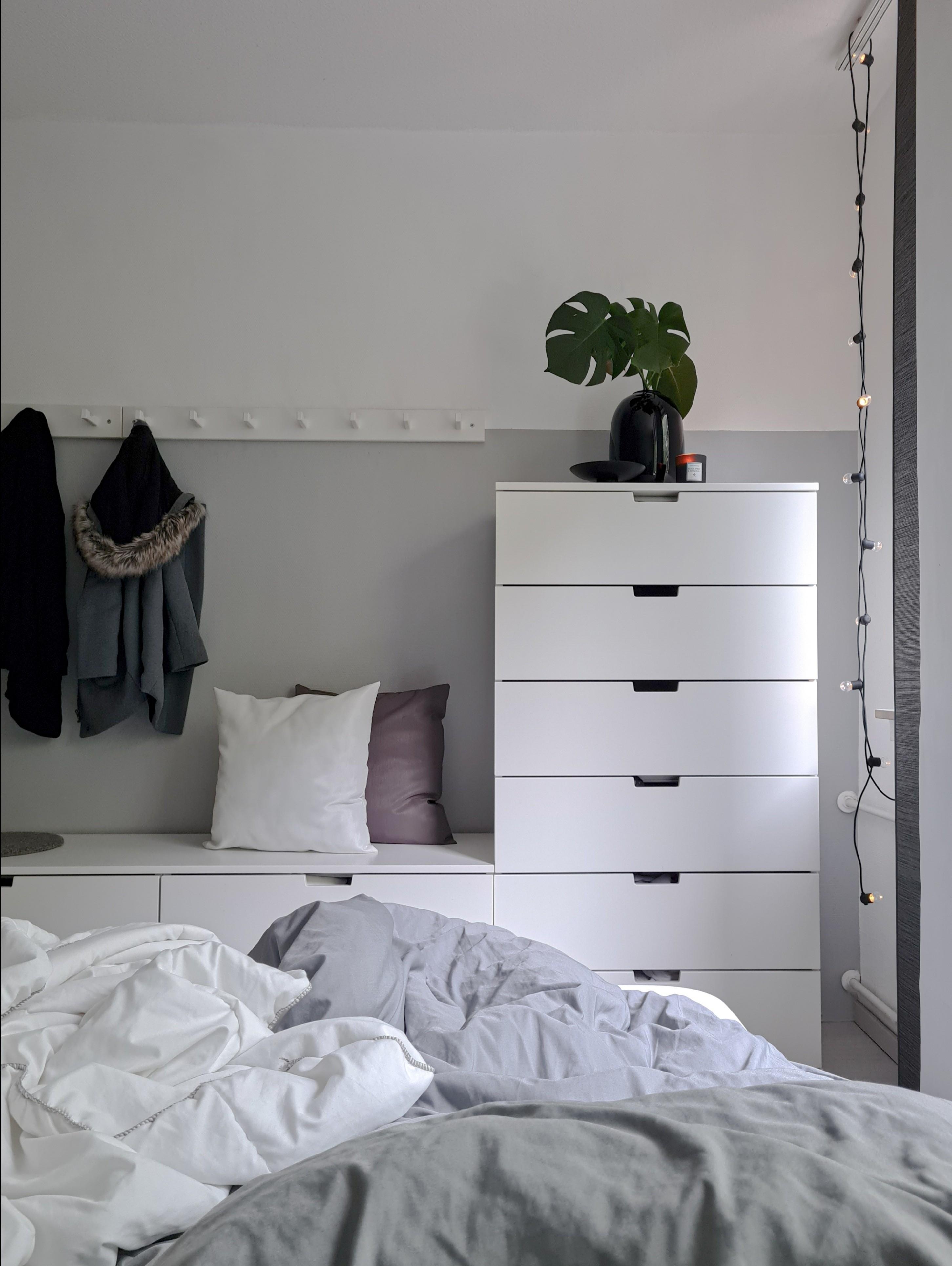 Kuschelwetter 🍂
#schlafzimmer #bedroom #bett #kuschelig #hygge #kommode #kleiderschrank
