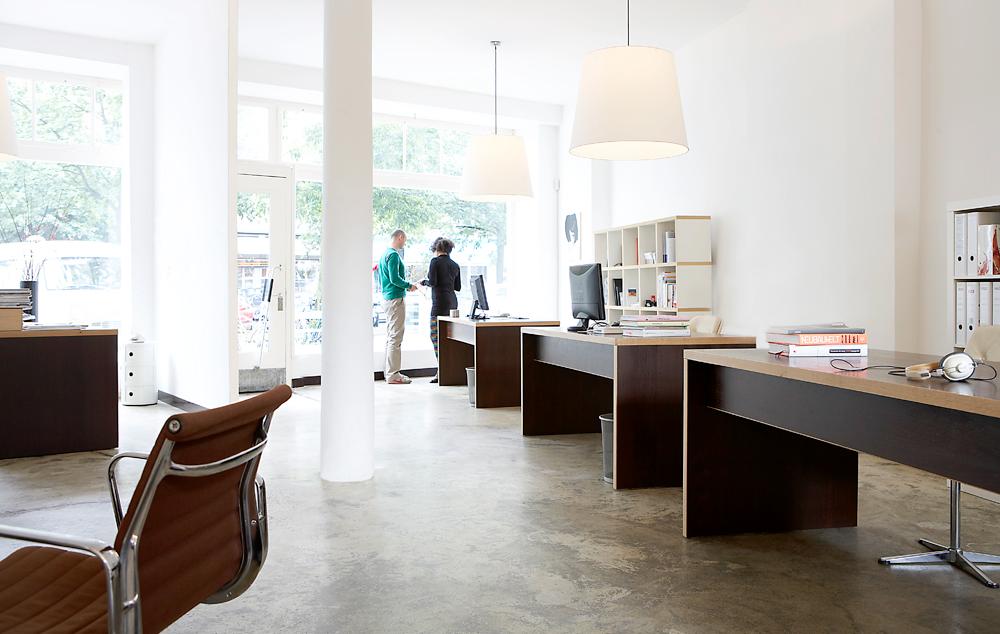 Ladenbüro #büro #bürostuhl #schreibtisch #retro ©Uwe Gaertner