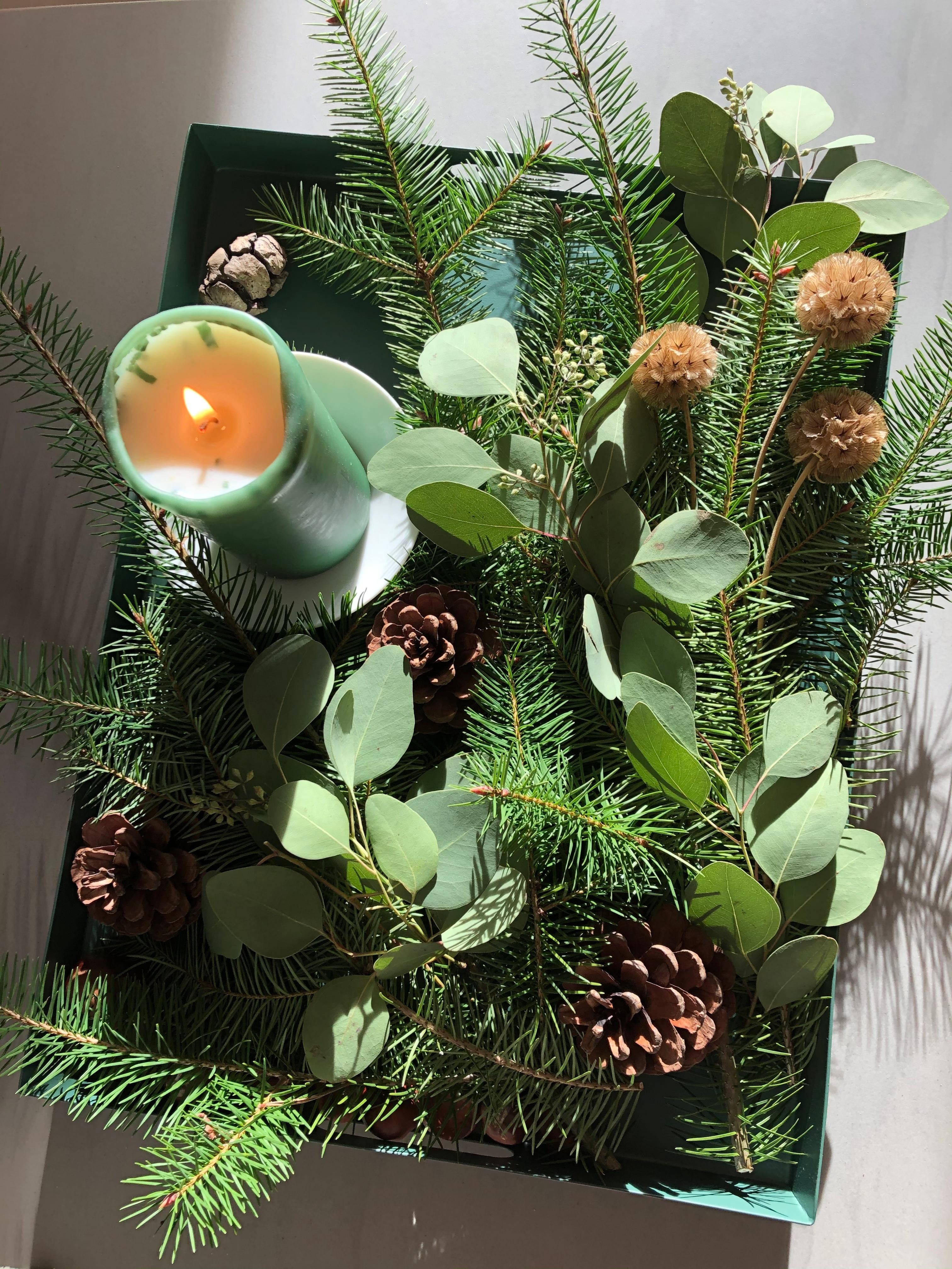 Langsam wird es vorweihnachtlich bei uns 🌲 #advent #tischdeko #diy #vorweihnachtszeit #eukalyptus