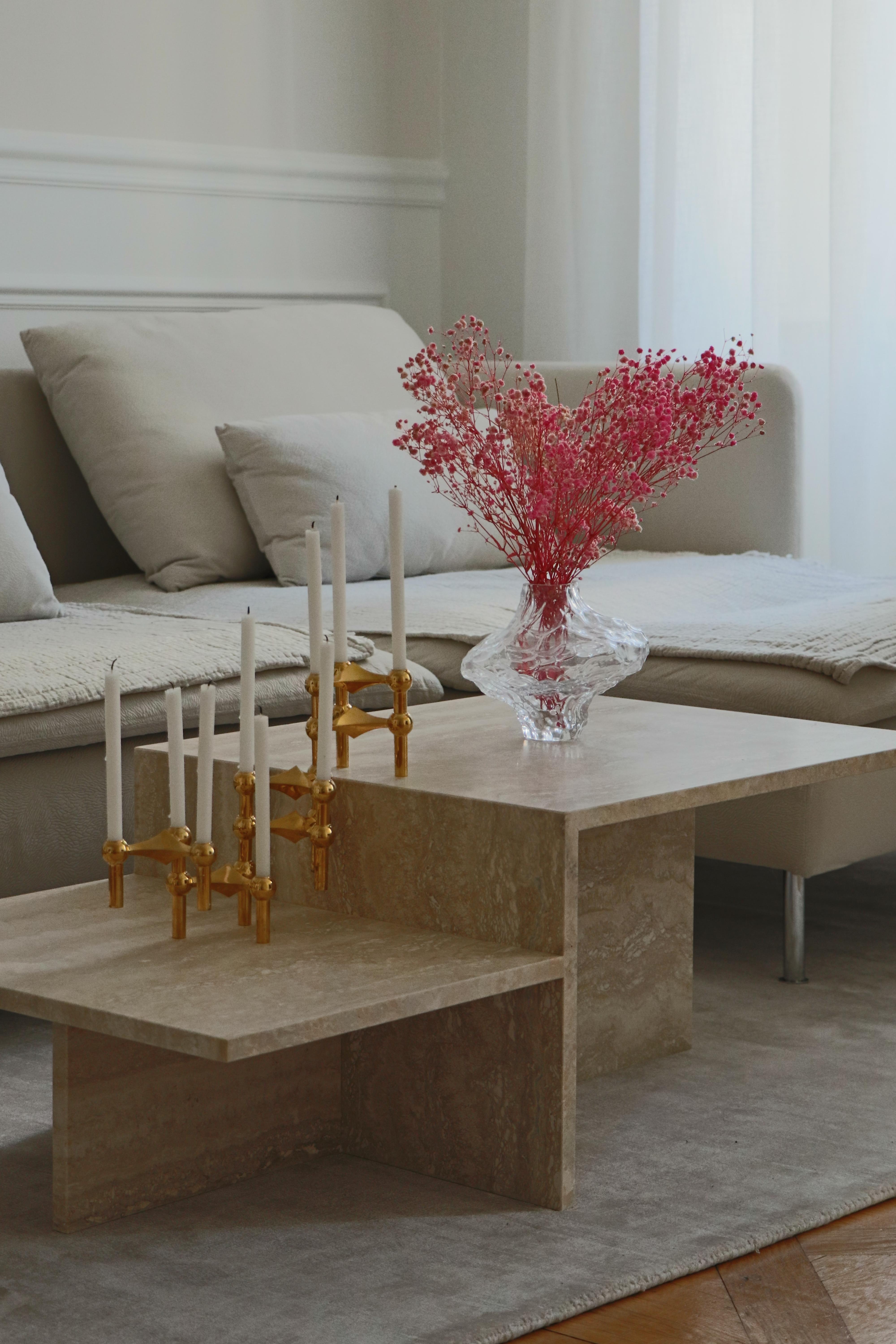 Langsam zieht die Herbstdeko ein. 

#wohnzimmer #herbstdeko #altbauwohnung