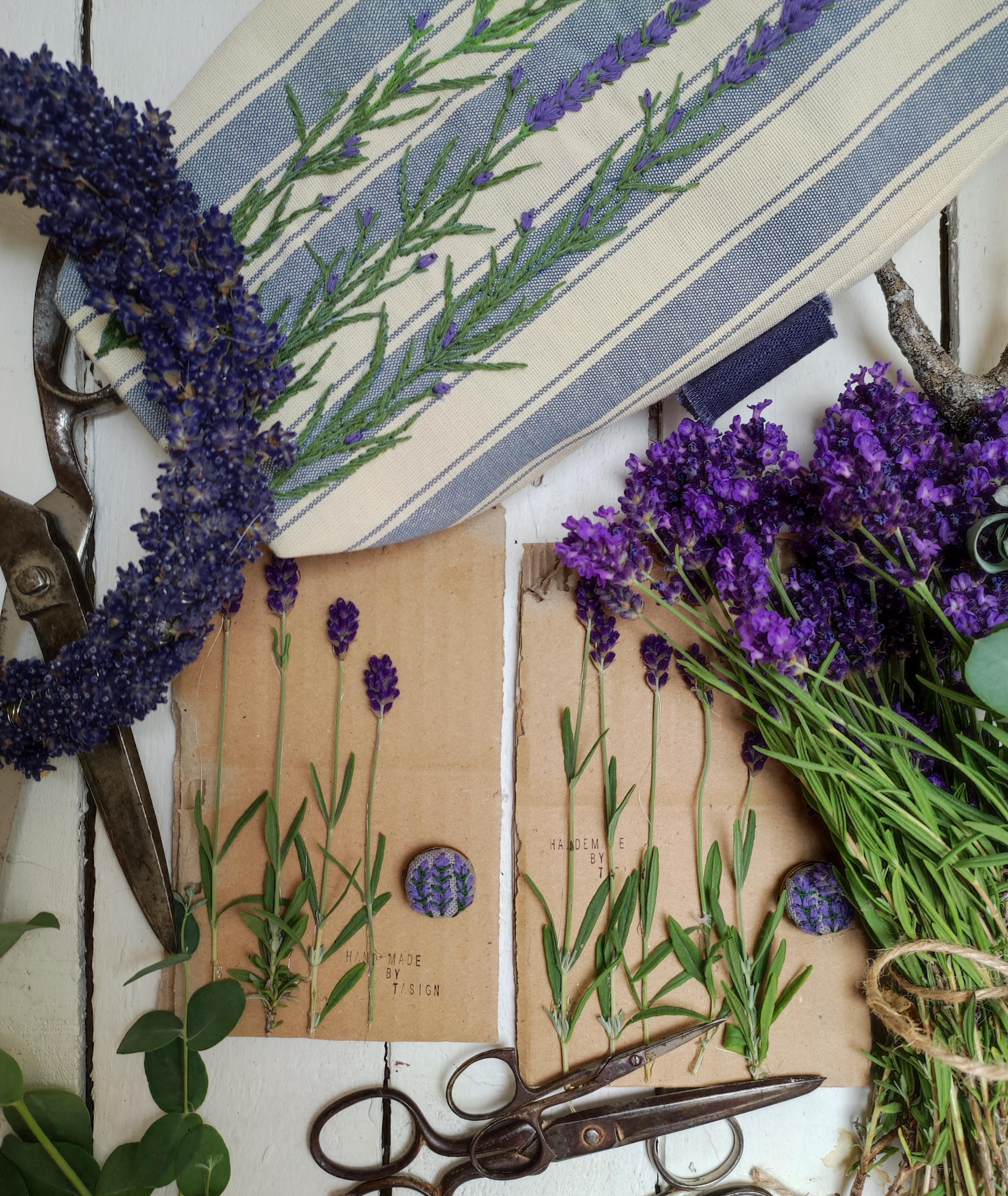 Lavendelliebe 💜#handmade #lavendelkranz #diy #embroidery #handgemachtliebe #blumenliebe