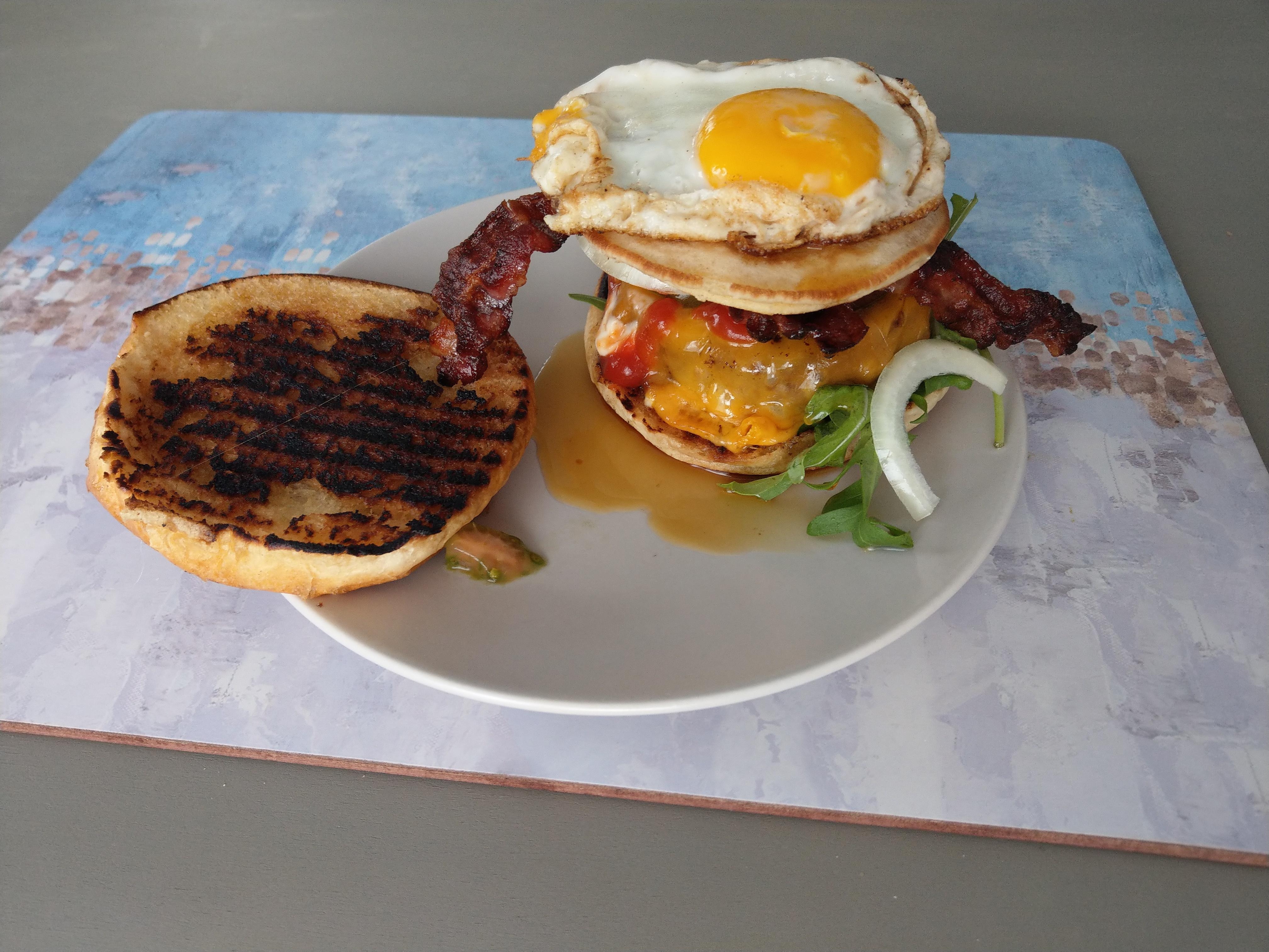 Lecker gegen Fernweh #Breakfastburger #Pancakeburger