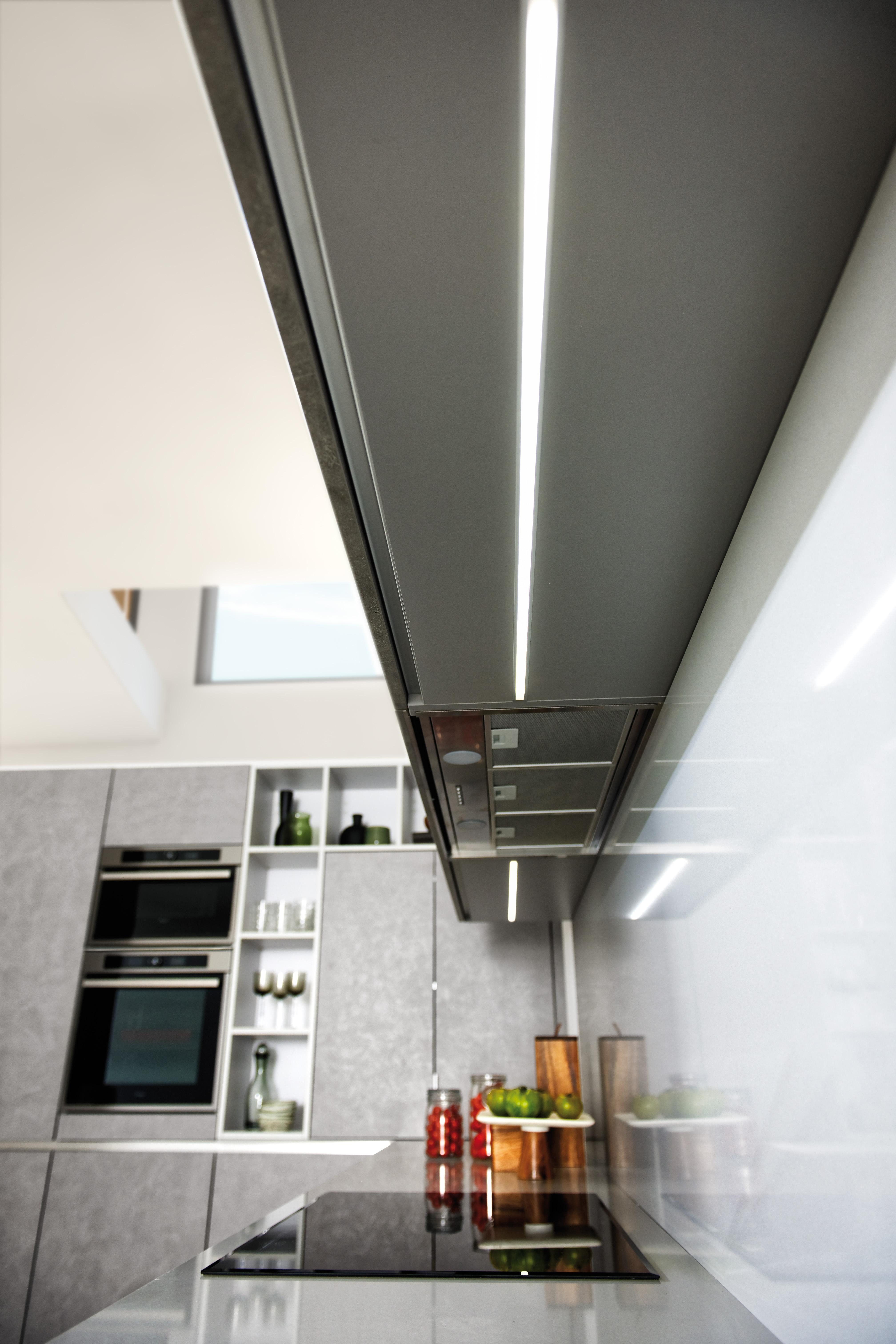 LED-Leisten in der Länge individuell angepasst. #SCHMIDT Küchen
