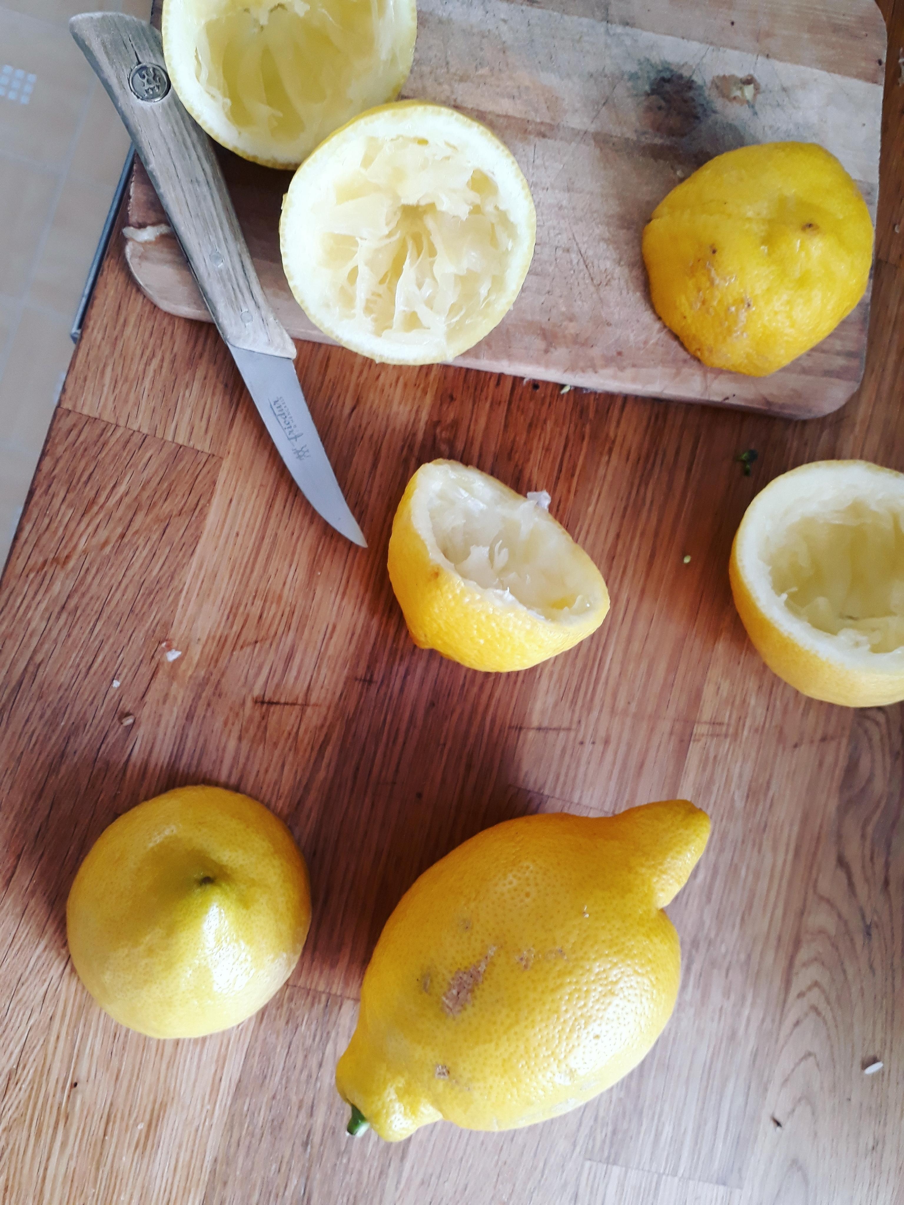 Lemon vibes! Für selbstgemachte Limonade / infused water einfach wunderbar ♡ #yellow #summer #küche
