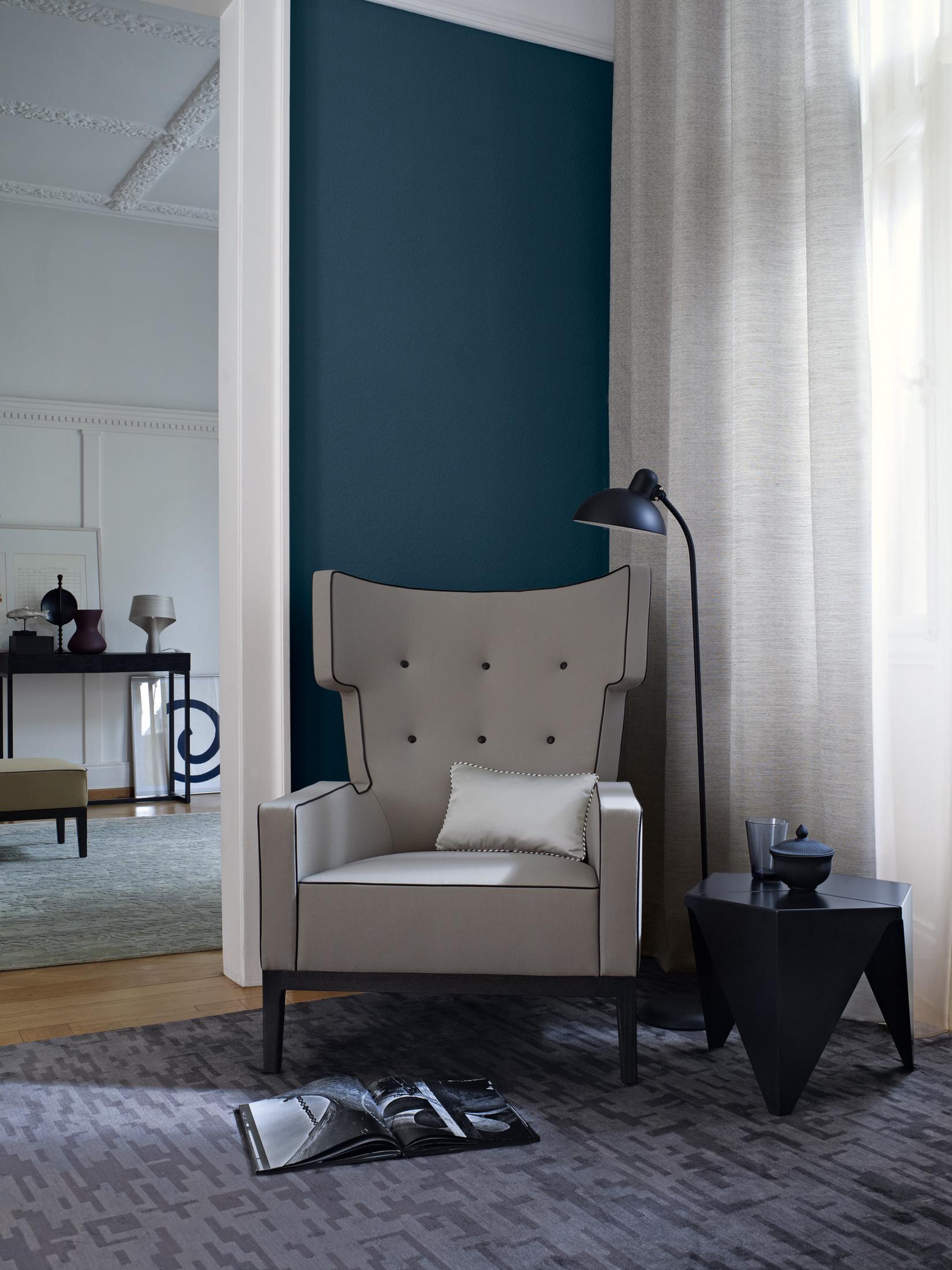 Leseecke mit grauem Sessel #stehlampe #sitzecke #leseecke #grauersessel ©Zimmer + Rohde