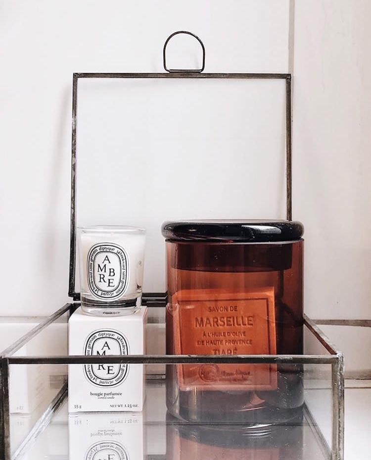 Let‘s call it a shelfie.. ⚓️
#minimalismo #design #home #styleinspiration #bathroom #byredo #candle #badezimmerdeko