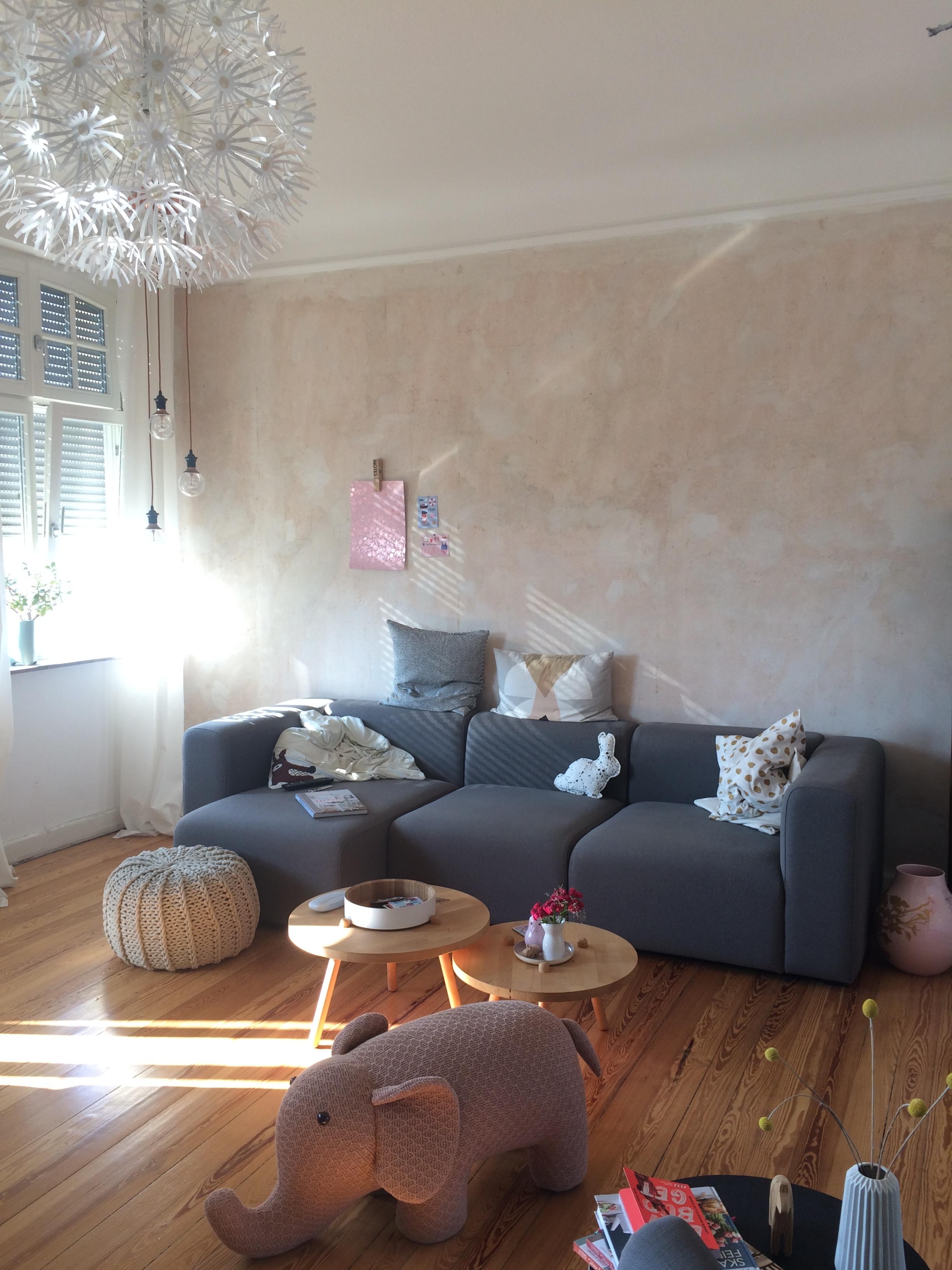 Letzte Sommersonnenstrahlen. #wohnzimmer #living #interior #scandy #altbau #sommerliebe #hygge #dielenboden #diy