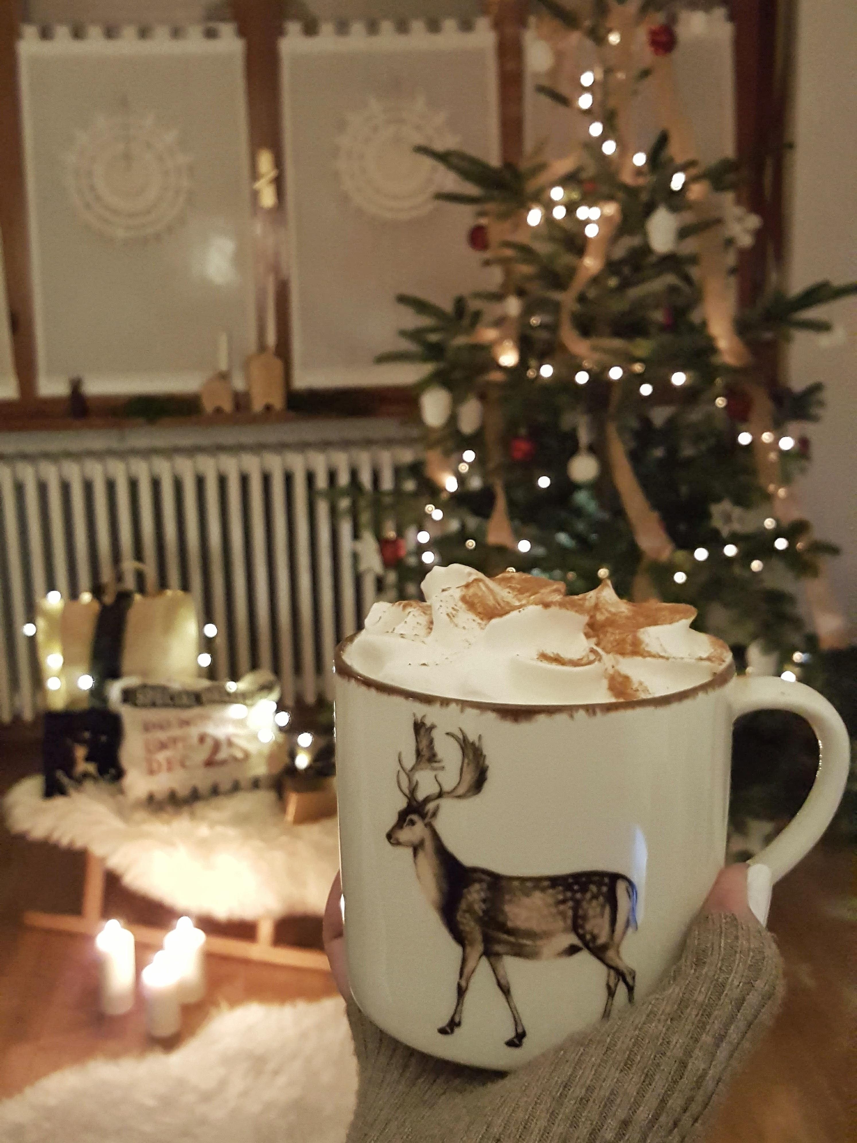 Letztes Jahr... #weihnachten #interior #hygge #cozy #weihnachtsbaum #couchliebt #weihnachtszeit #advent #weihnachtsdeko