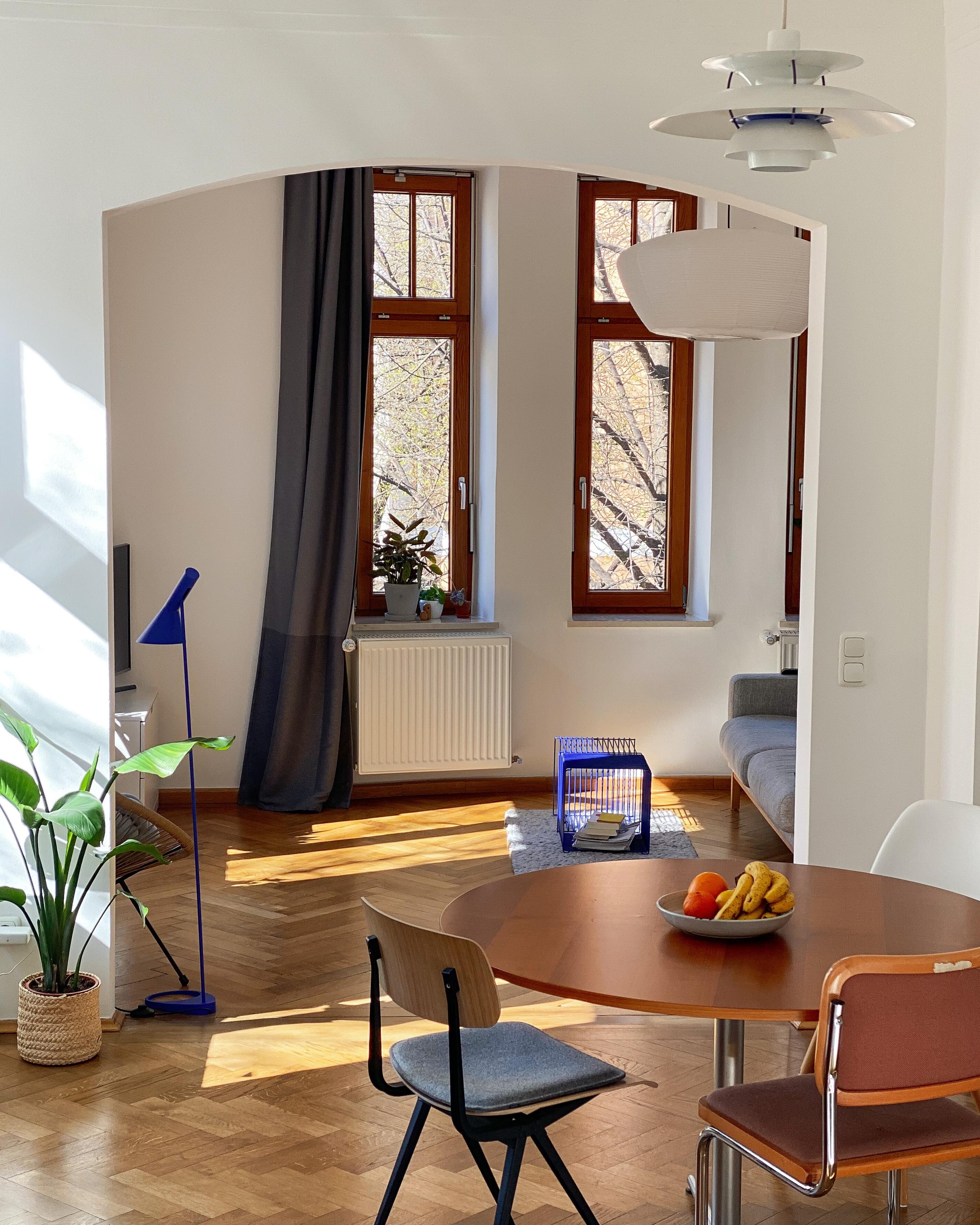 Liebe einfach den Blick aus der Küche über unseren offenen Wohn- und Essbereich! #esszimmer #livingchallenge #altbau