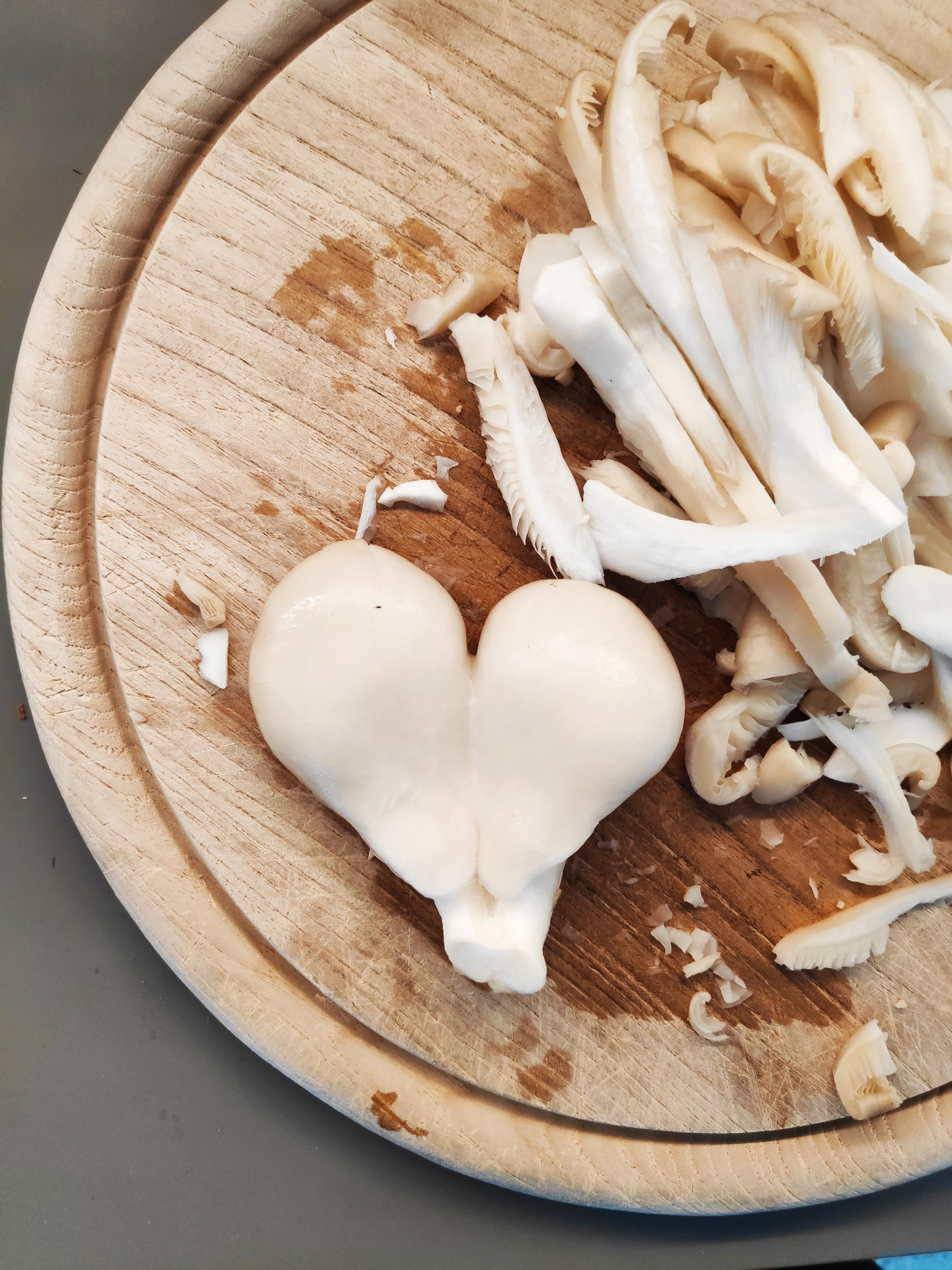 .Liebe gibt es überall ❤️.
#Austernpilze #Pilze #Mittagessen #NatürlicheSchönheit