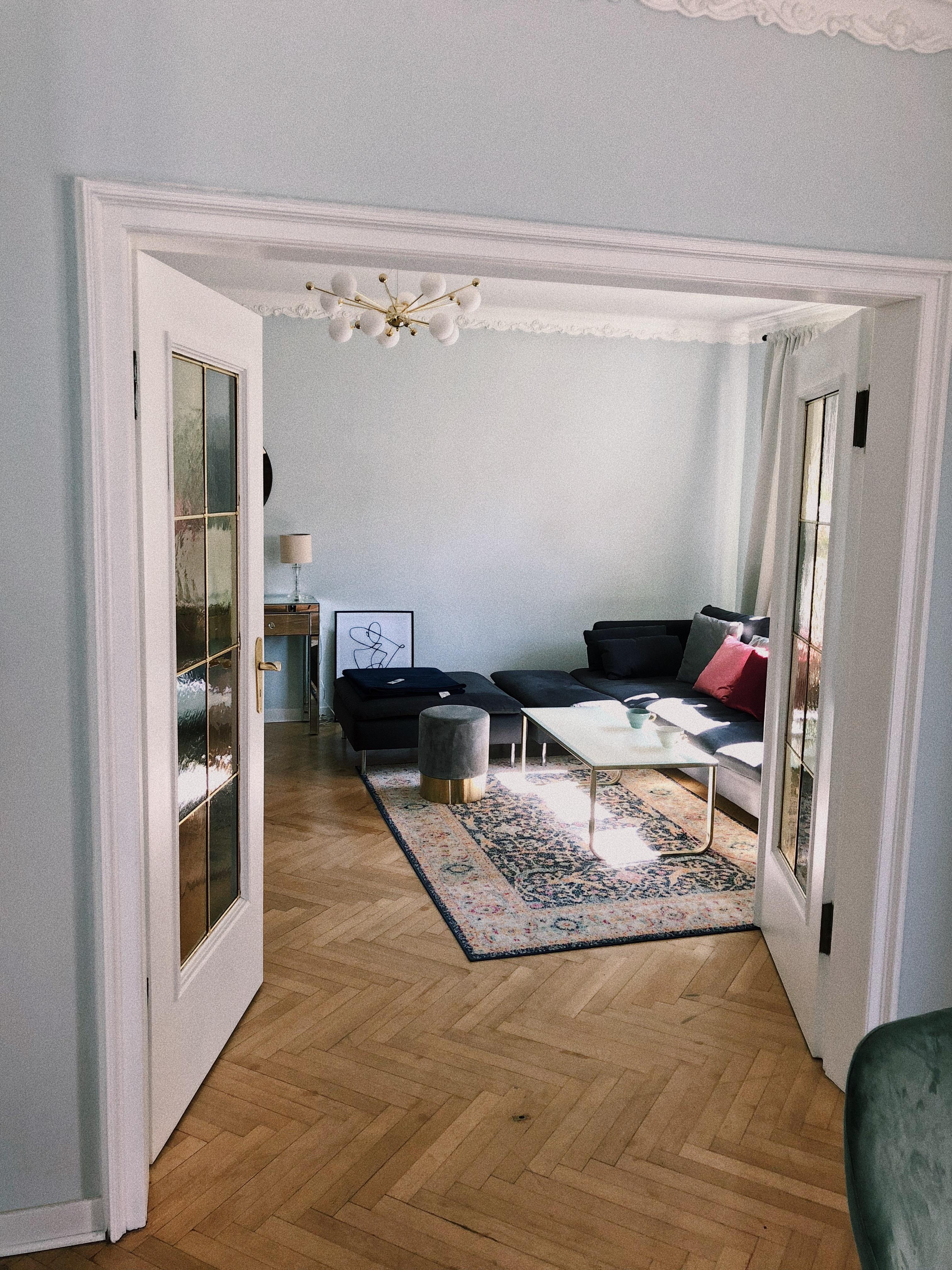 Liebe Grüße aus meinem Wohn und Essbereich. #wohnzimmer #essbereich # einrichtungsidee #vintageteppich #nordic #stilmix