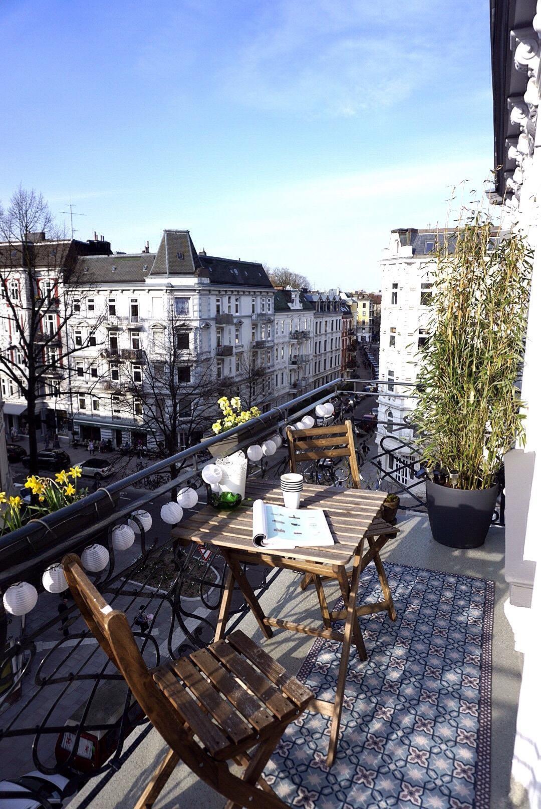 Liebe Sonne, komm zurück! Freue mich schon, den #Outdoorteppich auszurollen & den #Balkon sommerfit zu machen! #Altbau