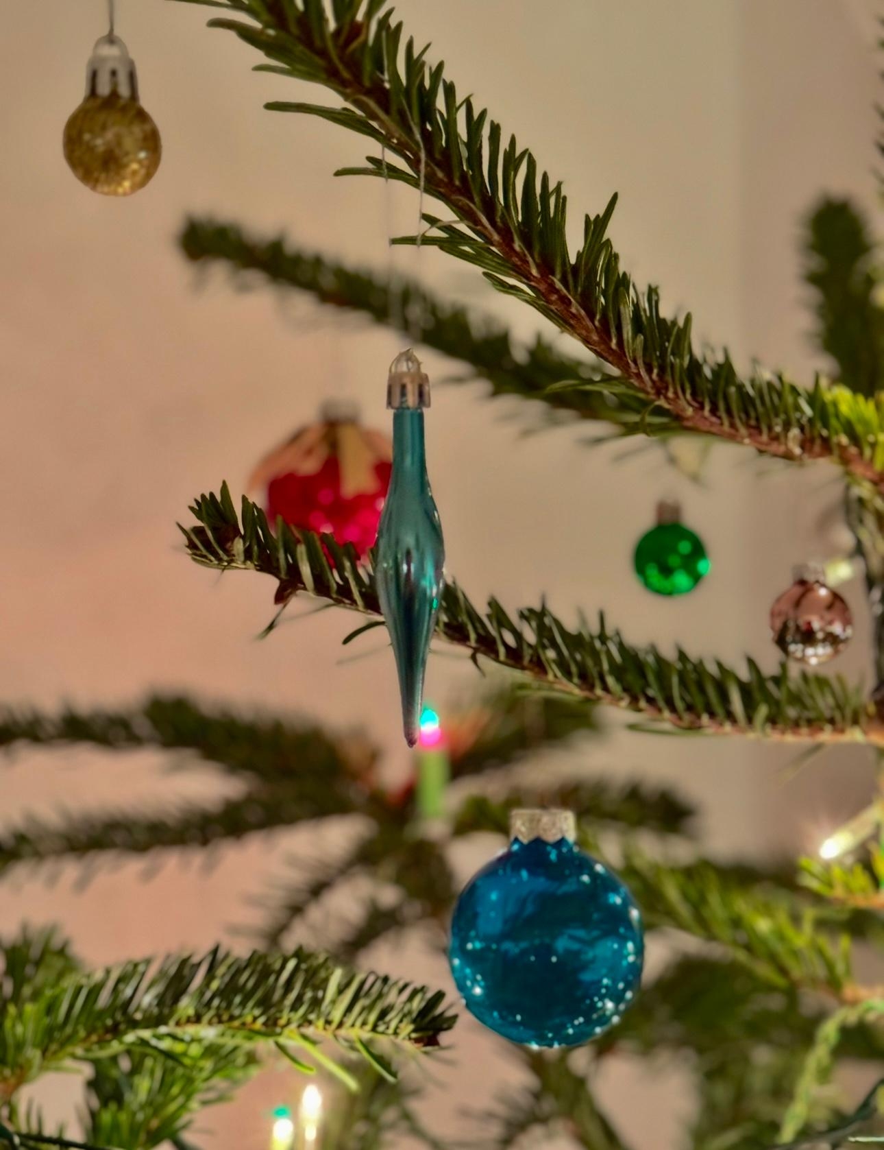 #Liebediefarben #Details #Vintage #Baumschmuck
#Weihnachtsbaum
#Colourfulchristmas