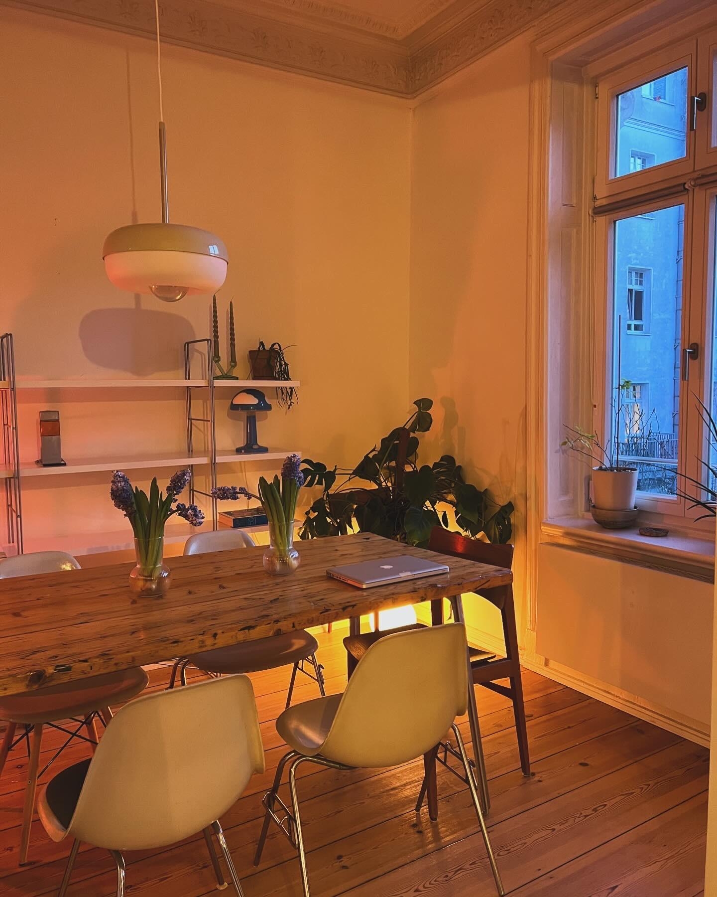Lieblingsecke Esszimmer 💕 

#ambient #esszimmerinspo #home #interior #nielsgammelgaard 