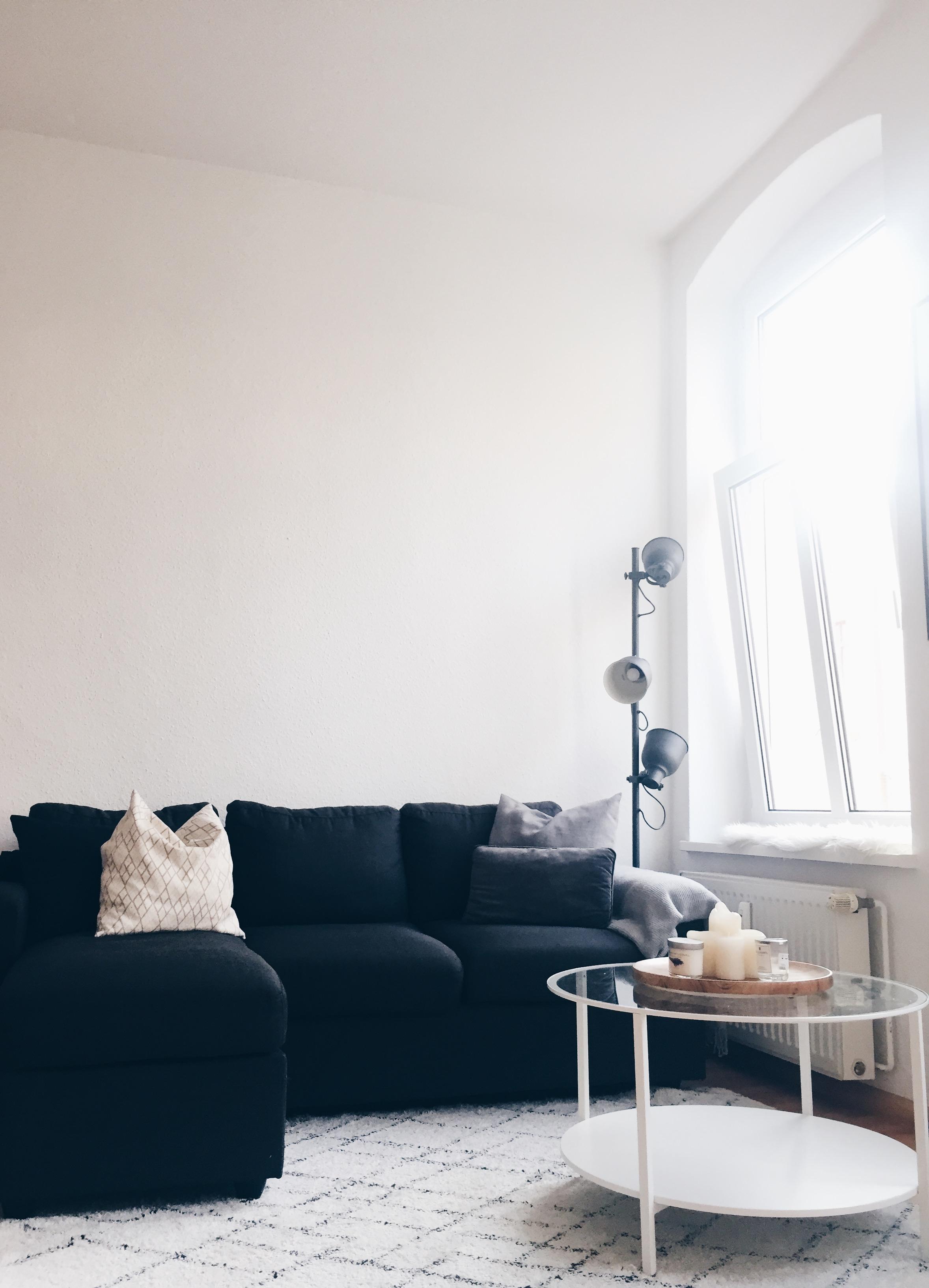 Lieblingsfleck 

#homestory #livingarea #minimalism 