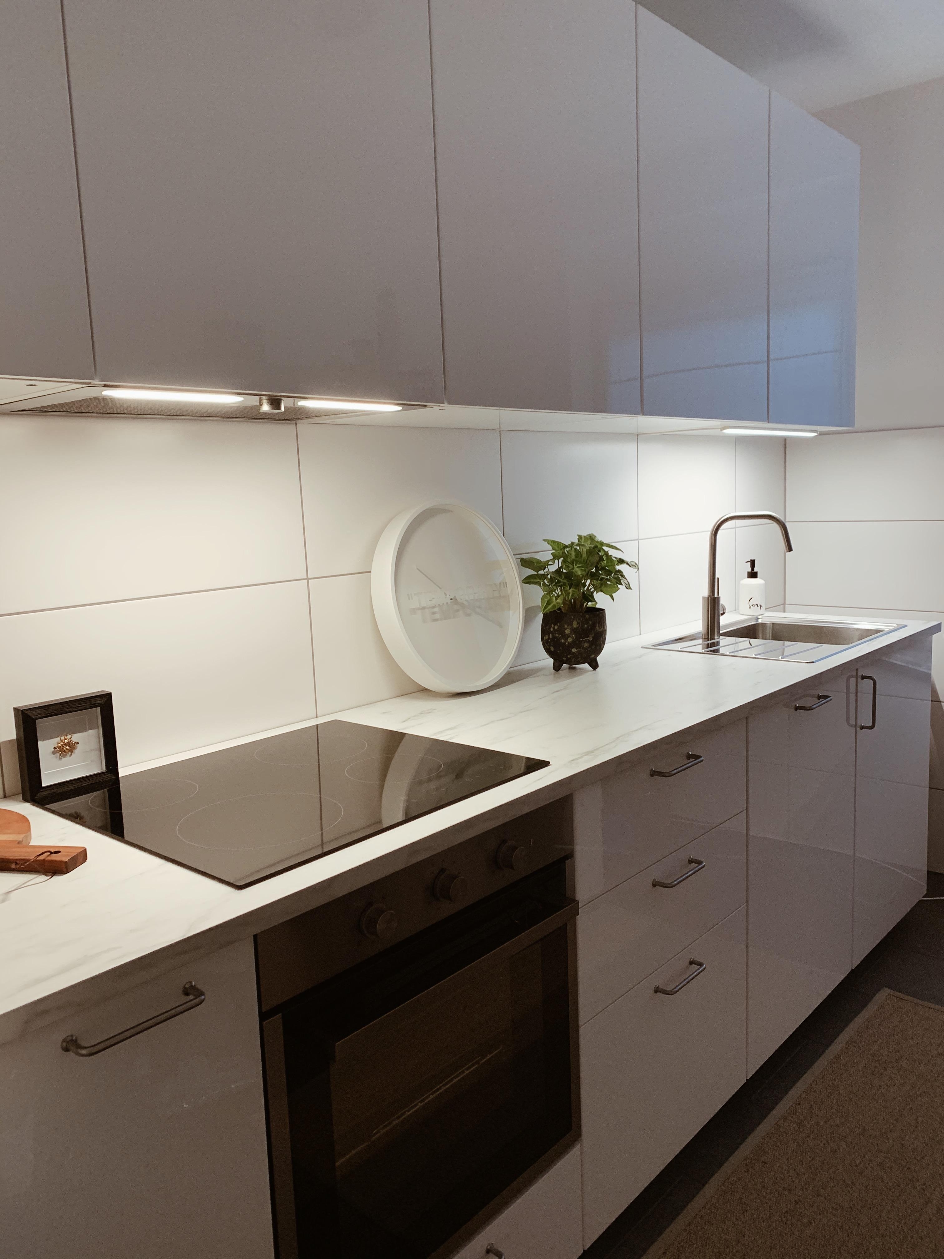 Lieblingskombi 🤍
#white #marble #black #küchenliebe #livingchallenge #kitchen #küche #clean #scandinavian