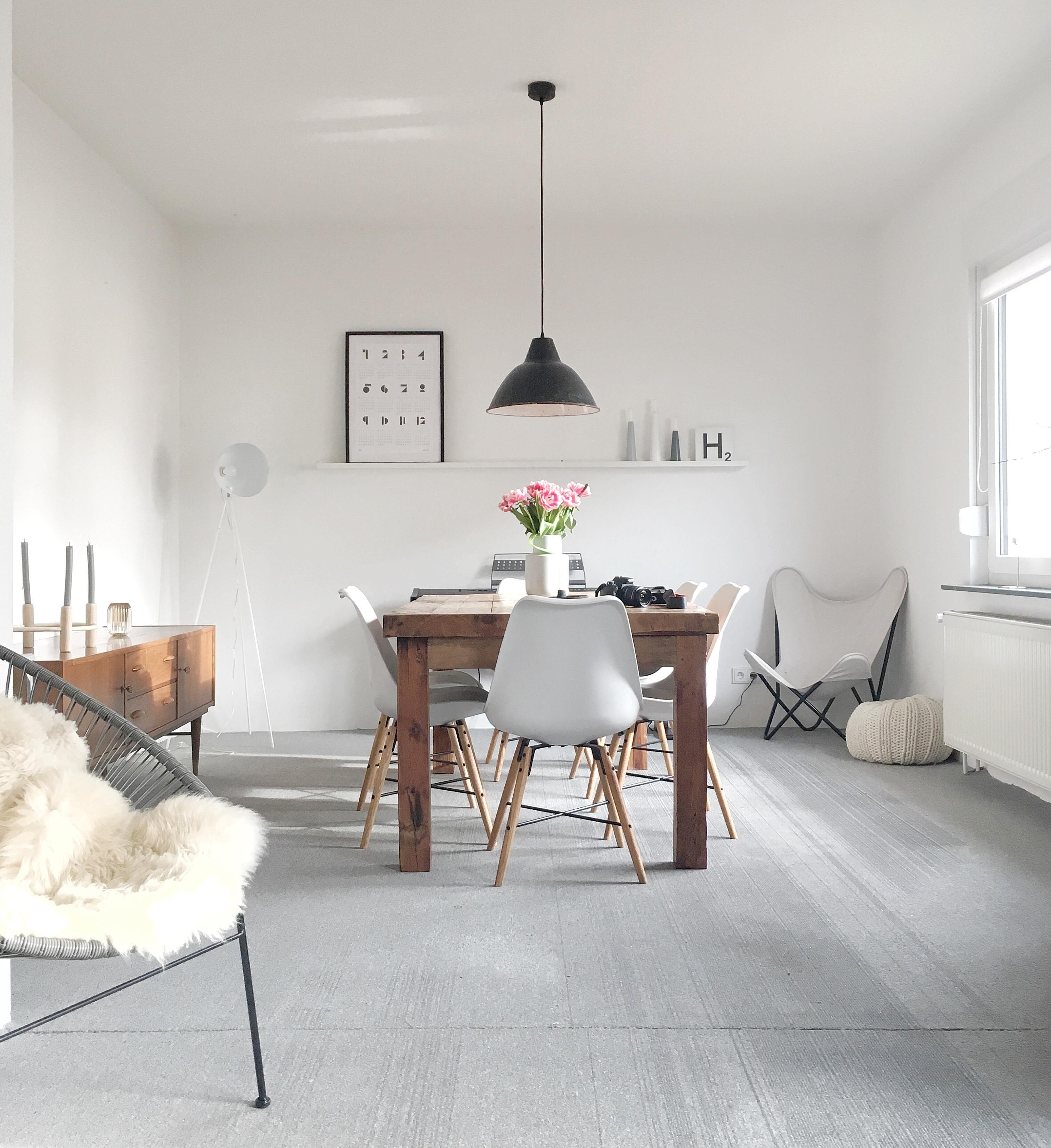 Lieblingsmotiv und Herzstück des Hauses. Noch unsaniert - unser Wohnzimmer. #industrial #minimal #scandinavian #vintage