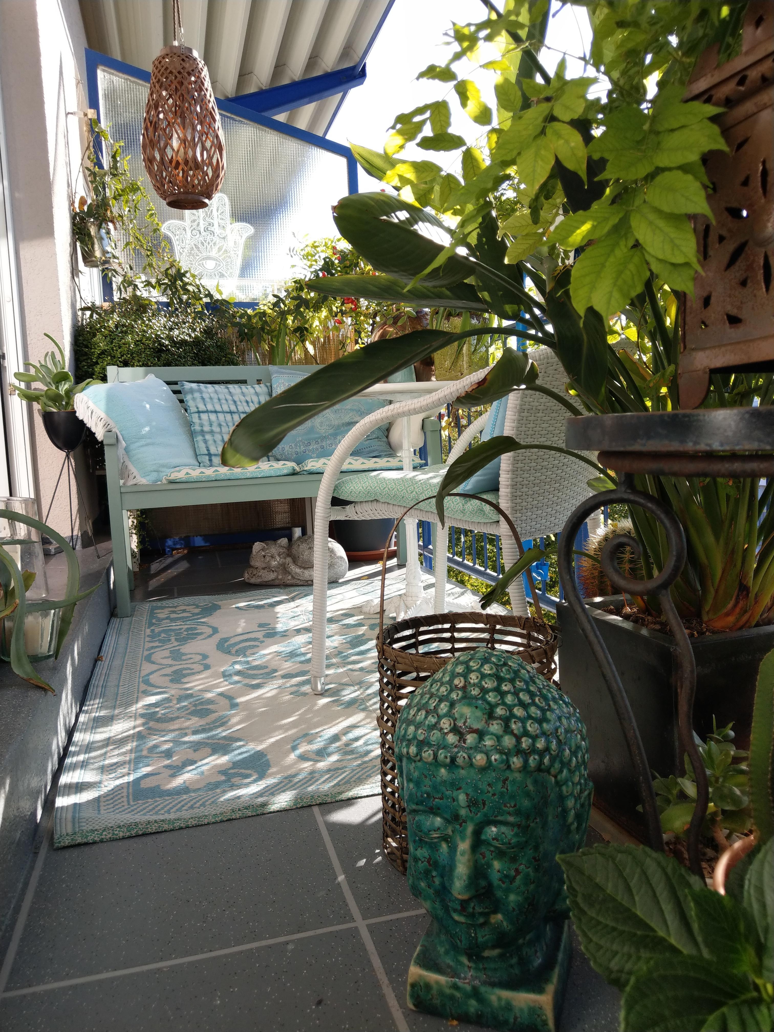 Lieblingsort Balkon 

#terrace #türkis #blau #sunnyplace #abschalten #balistyle 