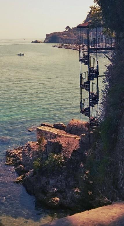 #lieblingsort #korfuStadt #Meer #Treppe 