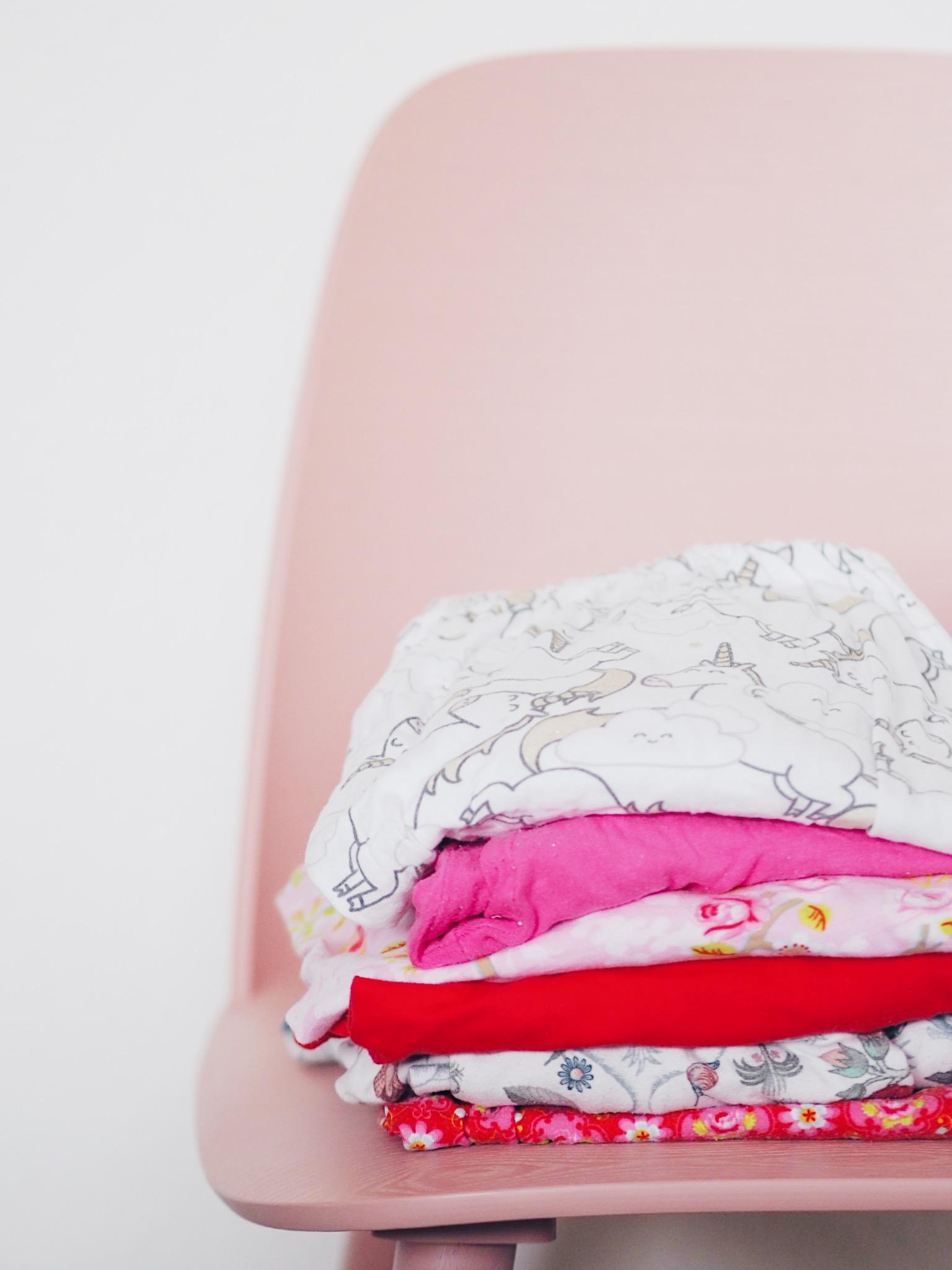 Lieblingsstuhl, Lieblingsfarben und Lieblingsschlafis 💗 #rosarules #pinkismyhappycolour #haydesign #pipstudio