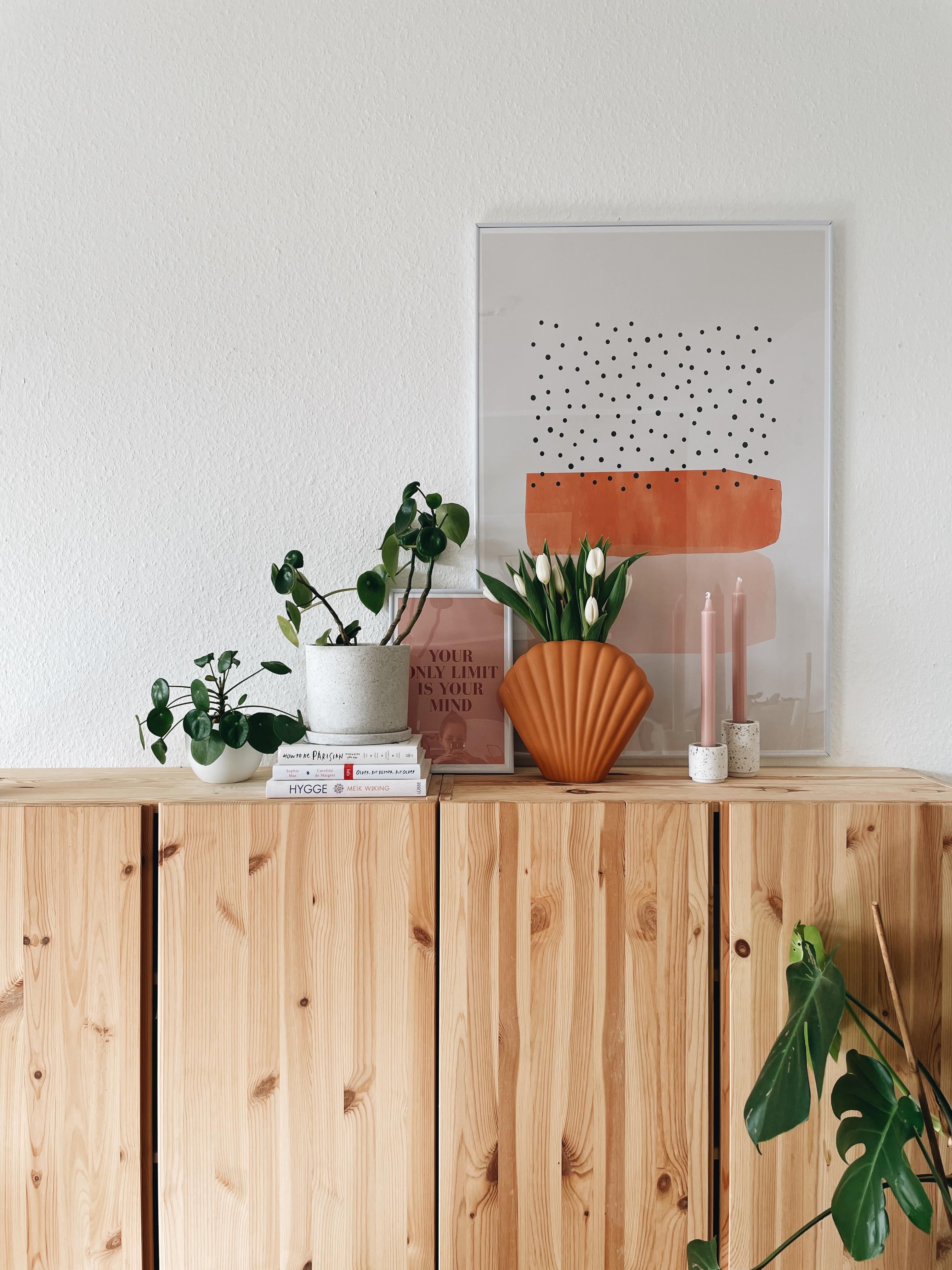 Liebste Ecke 🧡
#couchstyle #wohnzimmer #details #frühling #livingroominspo 