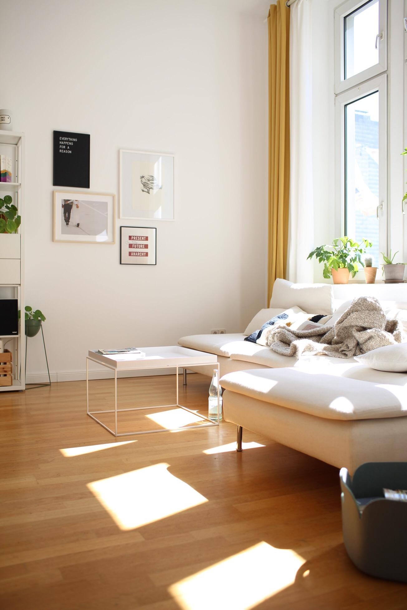 Light lover.
#light #livingroom #couchstyle #altbau #interior 