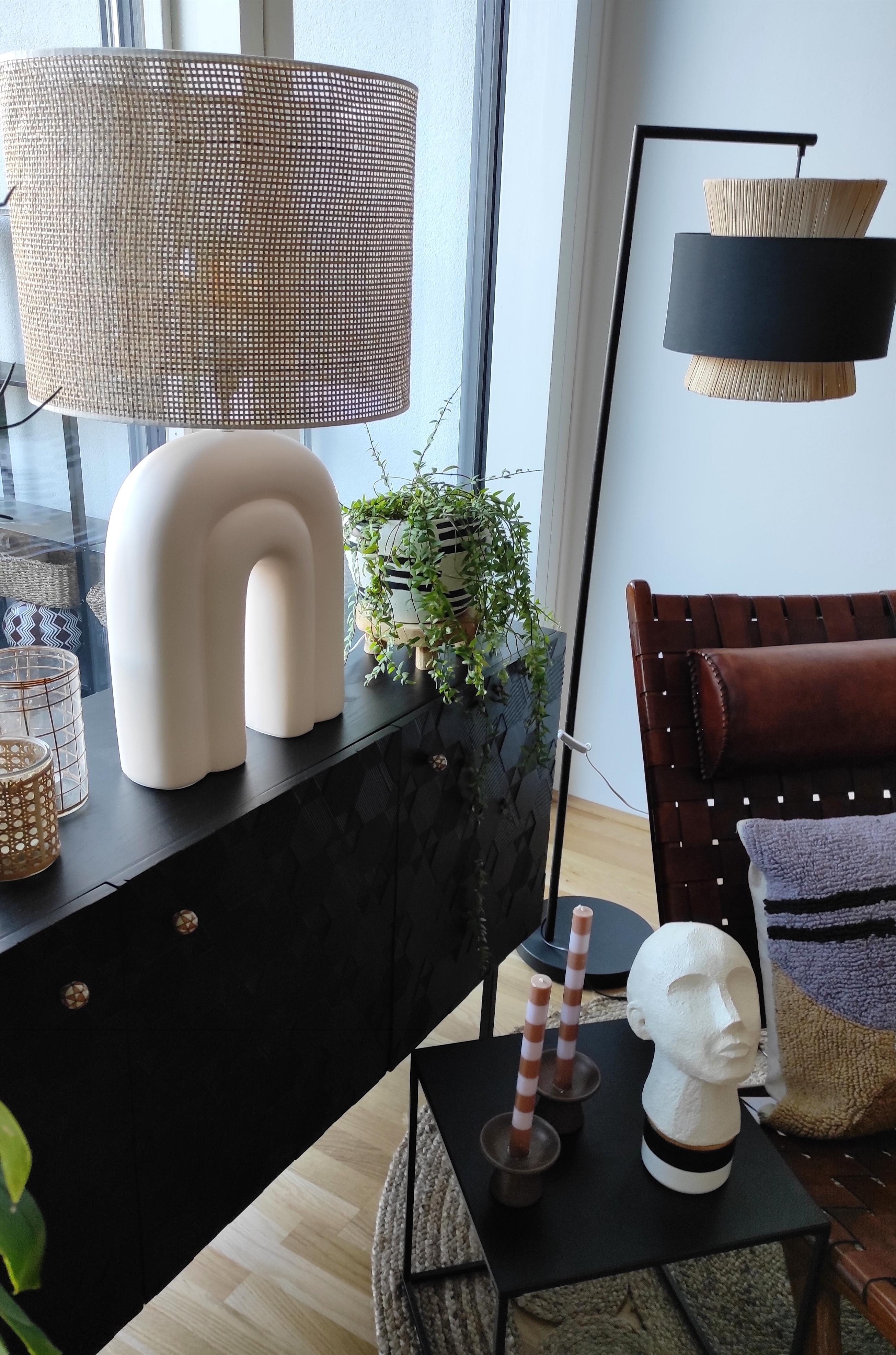 #living #light #modernliving #home #interior #interiordesign #design #lampenliebe #cozy #art #couchstyle #couchliebt 