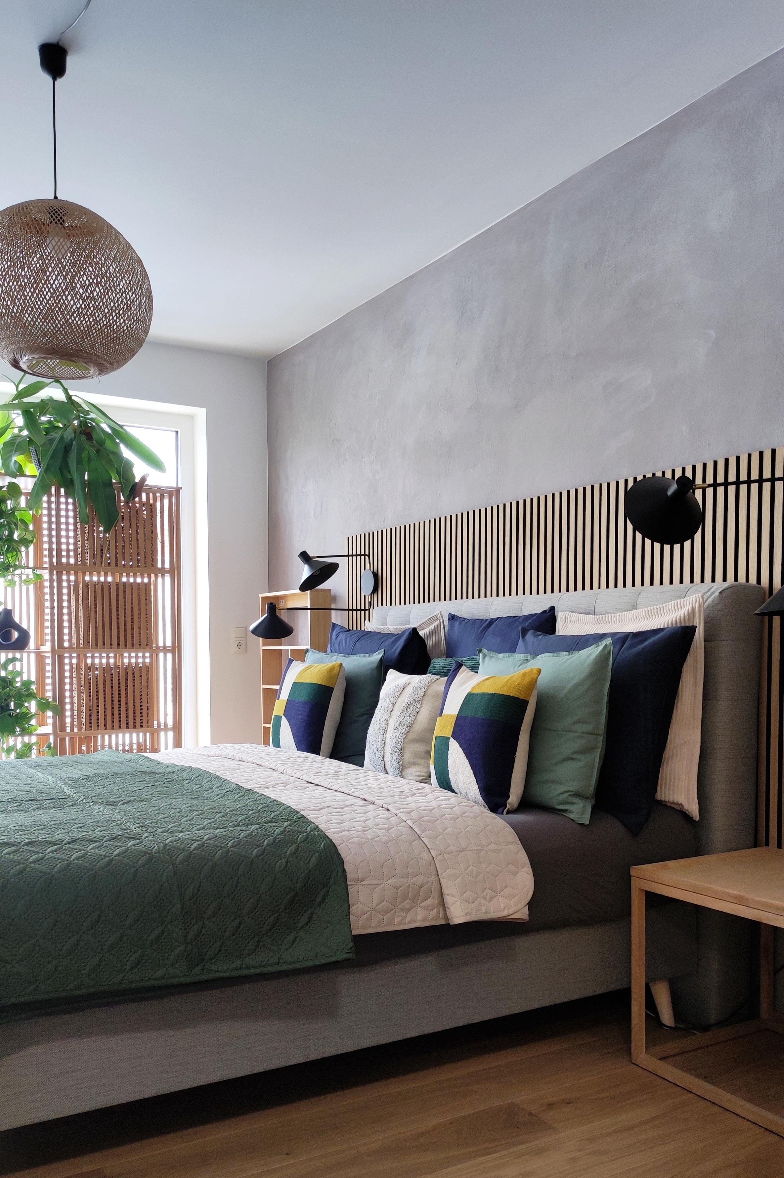 #living #livingroom #interior #interiordesign #decor #decoration #home #homedecor #pillow #paneele #look #couchliebt 