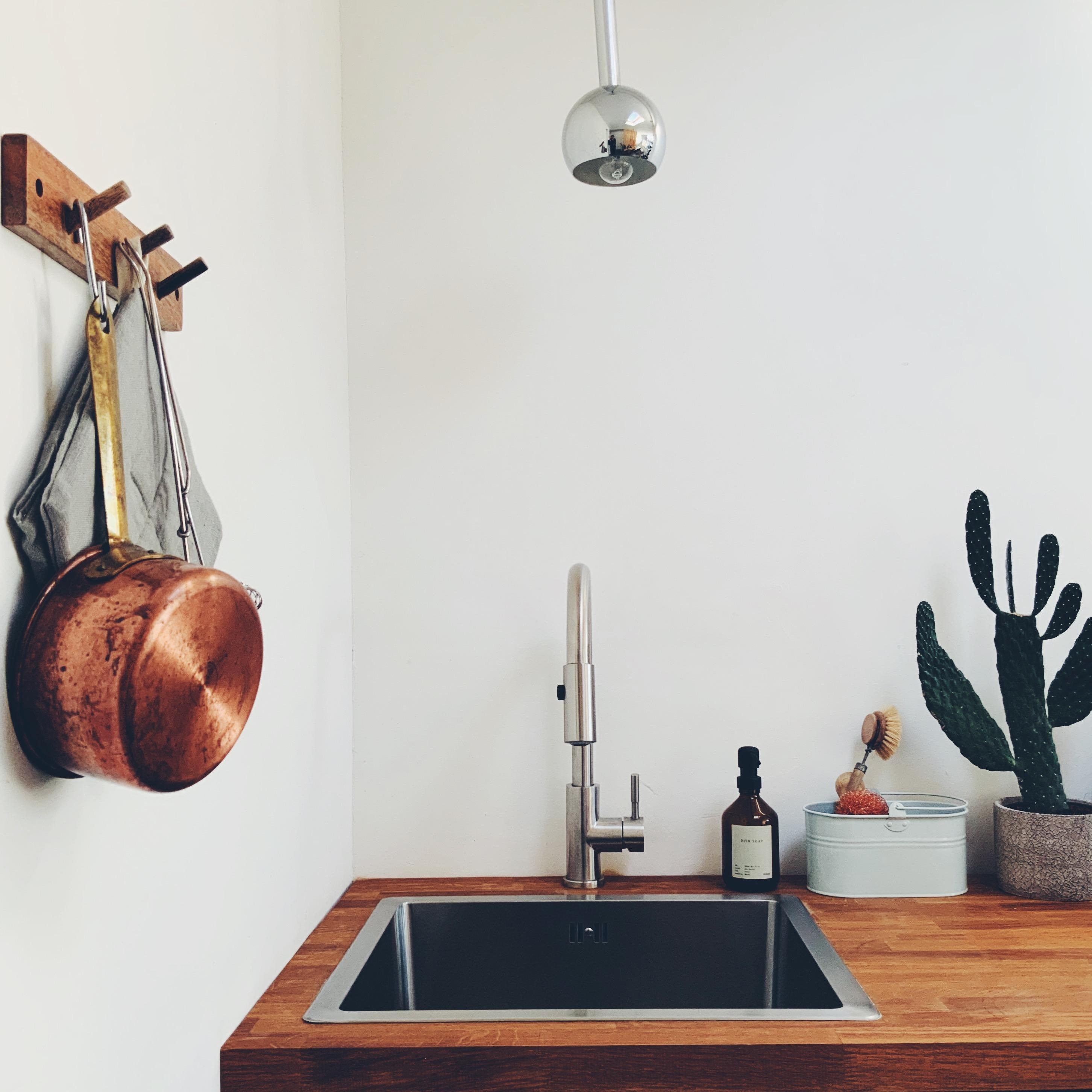 #livingchallenge #haushalt #küche #kaktus #airbnb @tiny_loft_house_cgn