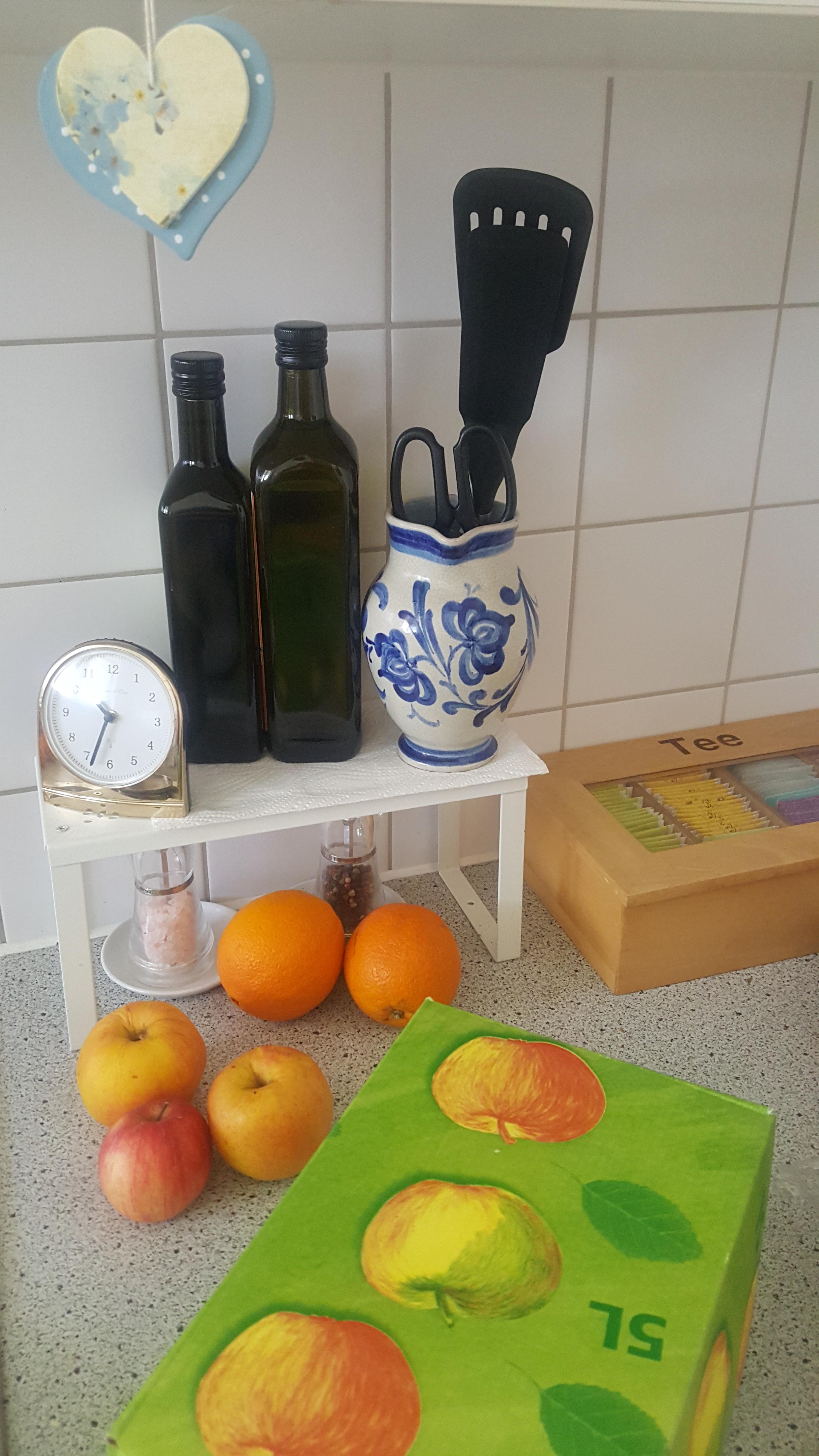 #livingchallenge #küchendeko
Selbstgeerntete Äpfel und selbstgemachter Apfelsaft #dankemama 🤗