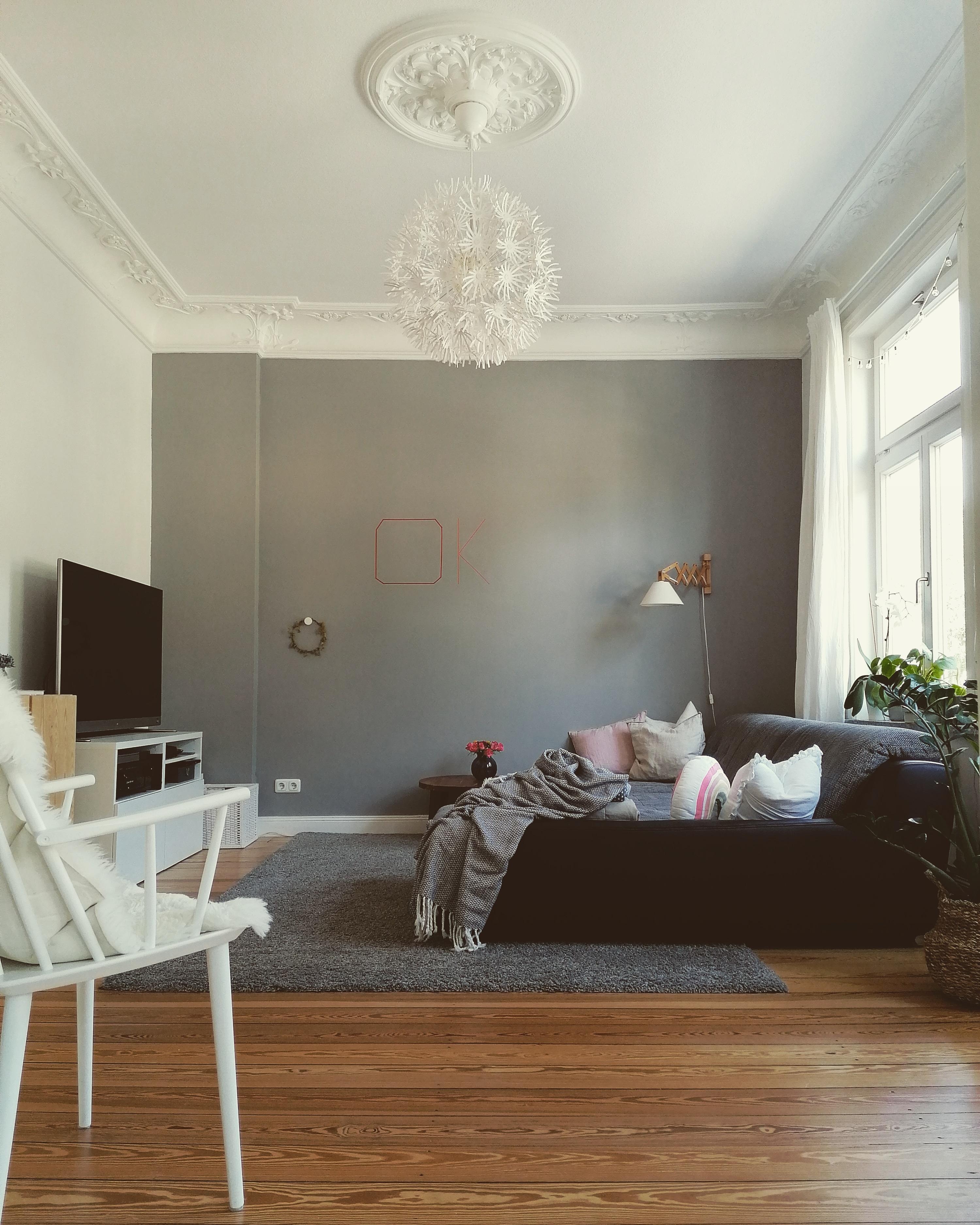 #livingchallenge #wohnzimmergestaltung #wohnzimmer #altbau #couch 