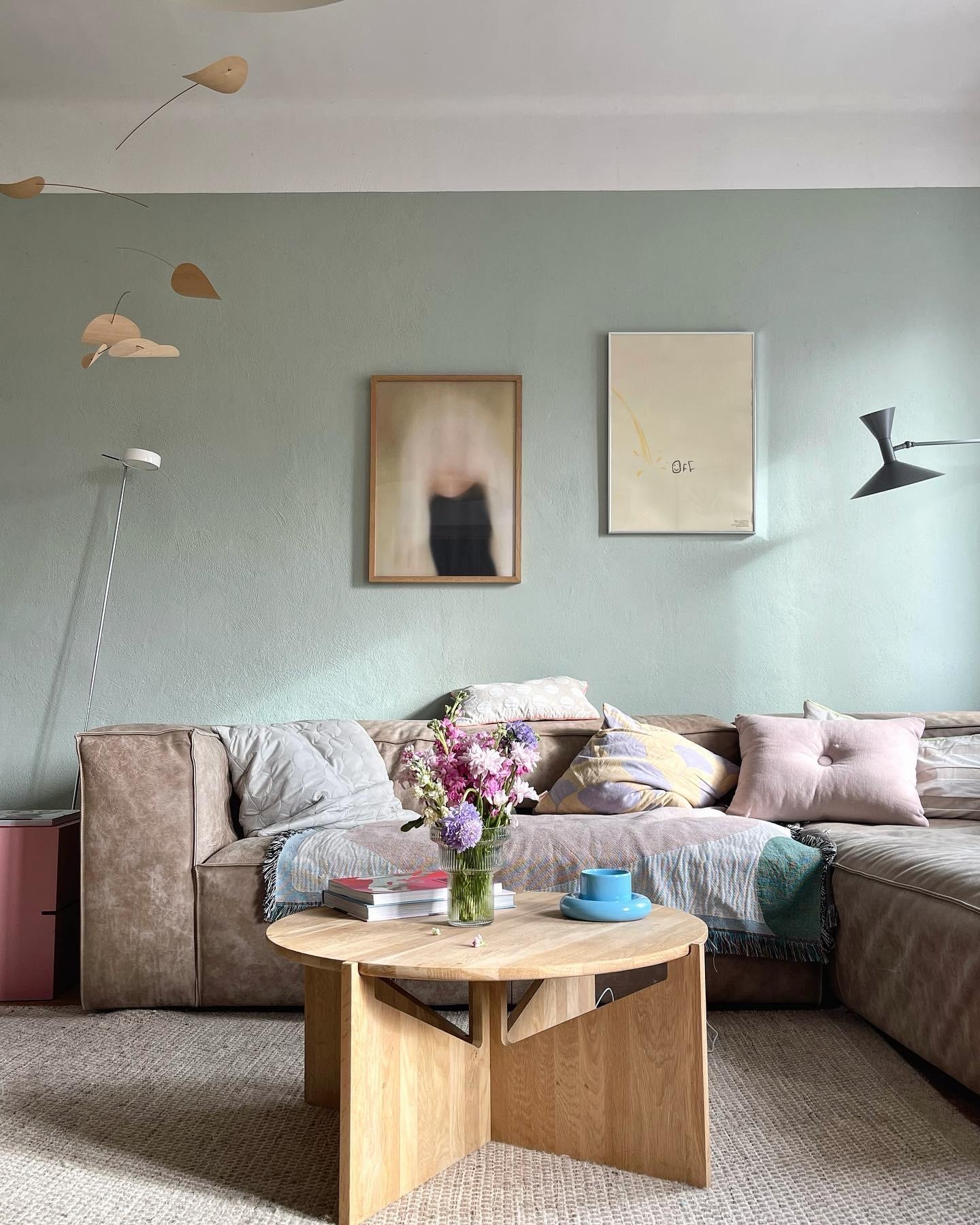 #living#home#interior#interiør#altbauliebe#wohnen#scsndinavisch#couchstyle#wohnzimmer#lampe#cozy#deko#home