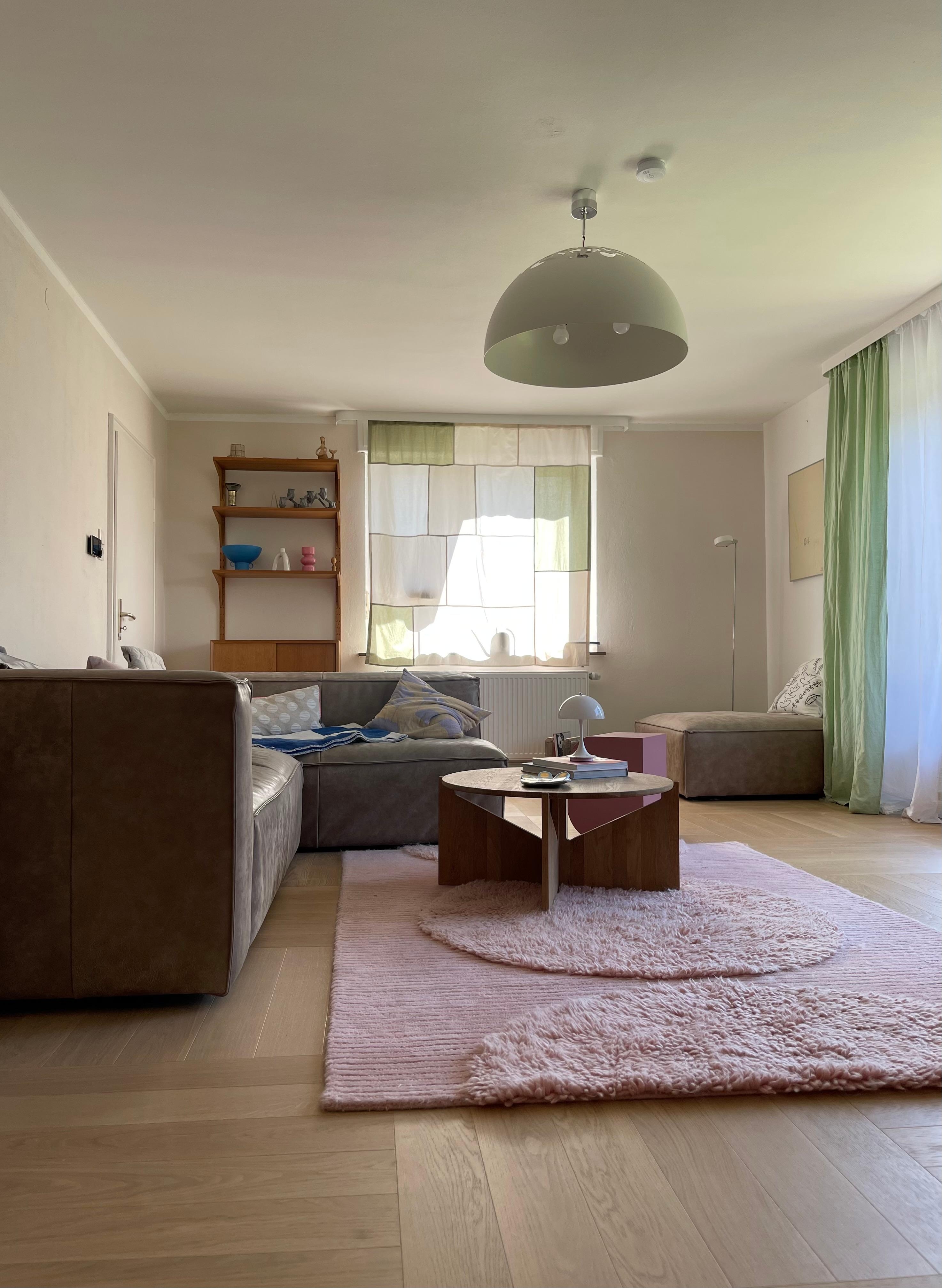 #living#home#interior#interiør#altbauliebe#wohnen#scsndinavisch#couchstyle#wohnzimmer#lampe#cozy#deko#home#living#sofa