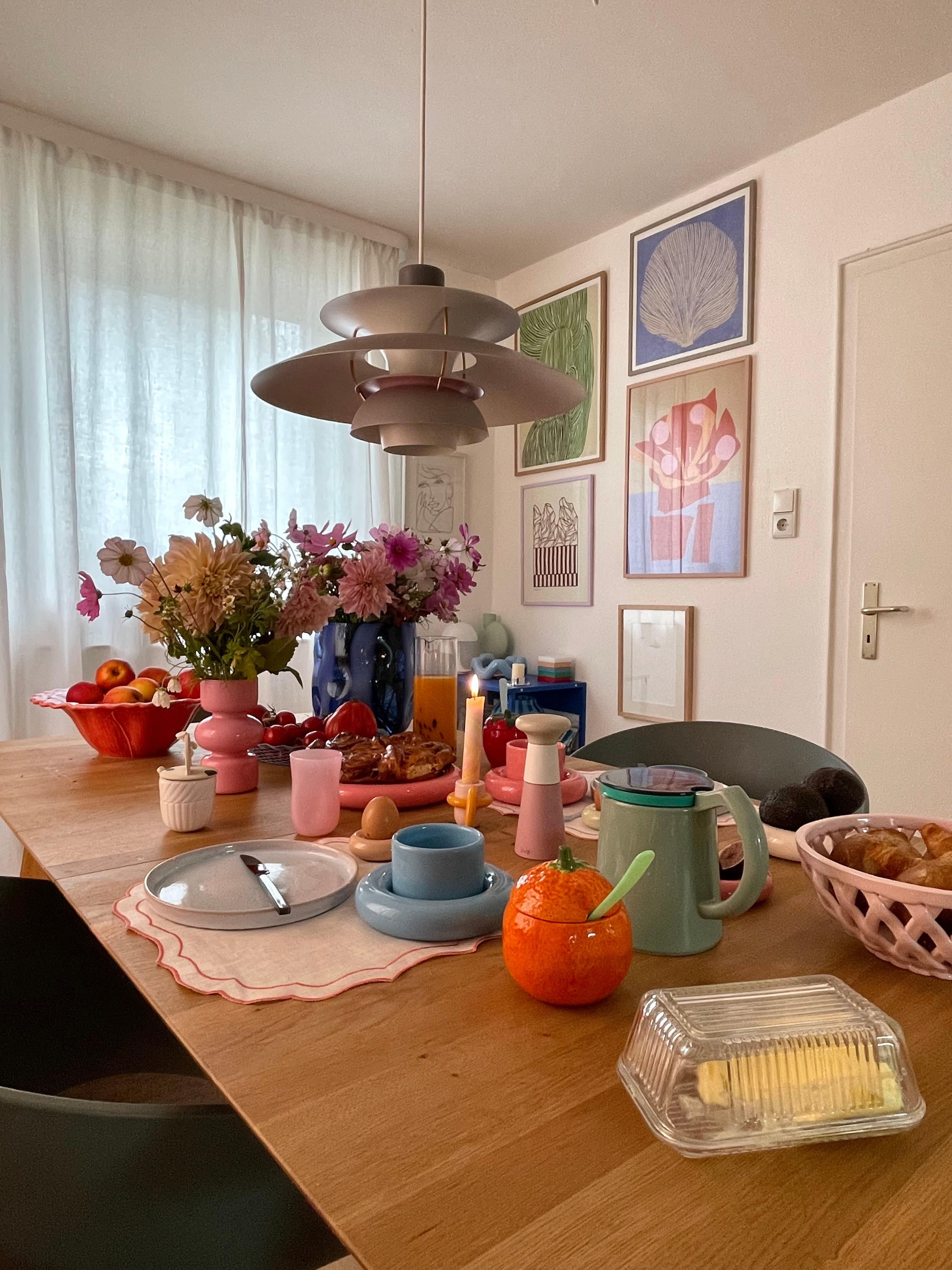 #living#home#interior#interiør#altbauliebe#wohnen#skandinavisch#couchstyle#esszimmer#Keramik#esszimmer#blumen#esstisch
