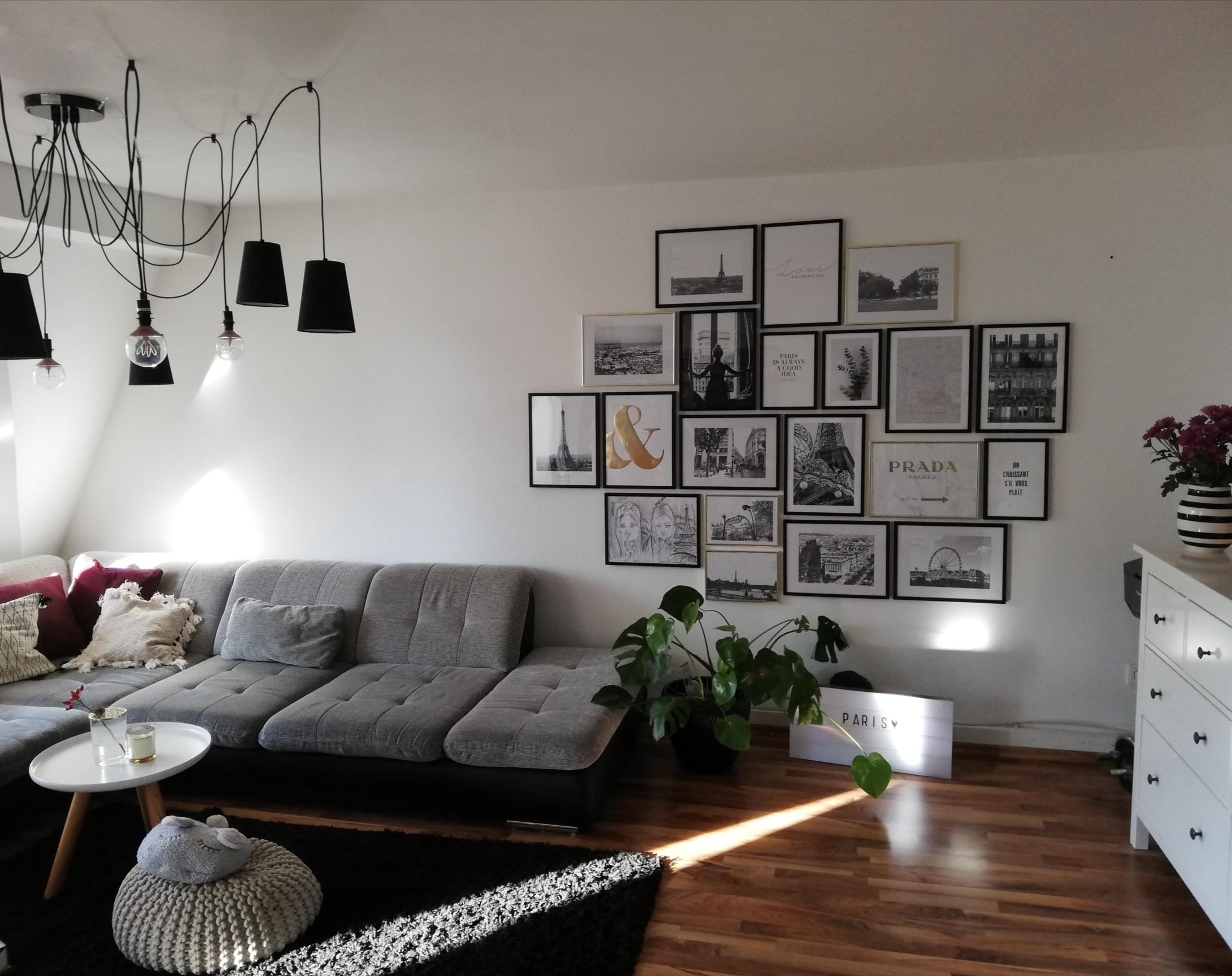 #livingroom #couchstyle #walldecor #paris