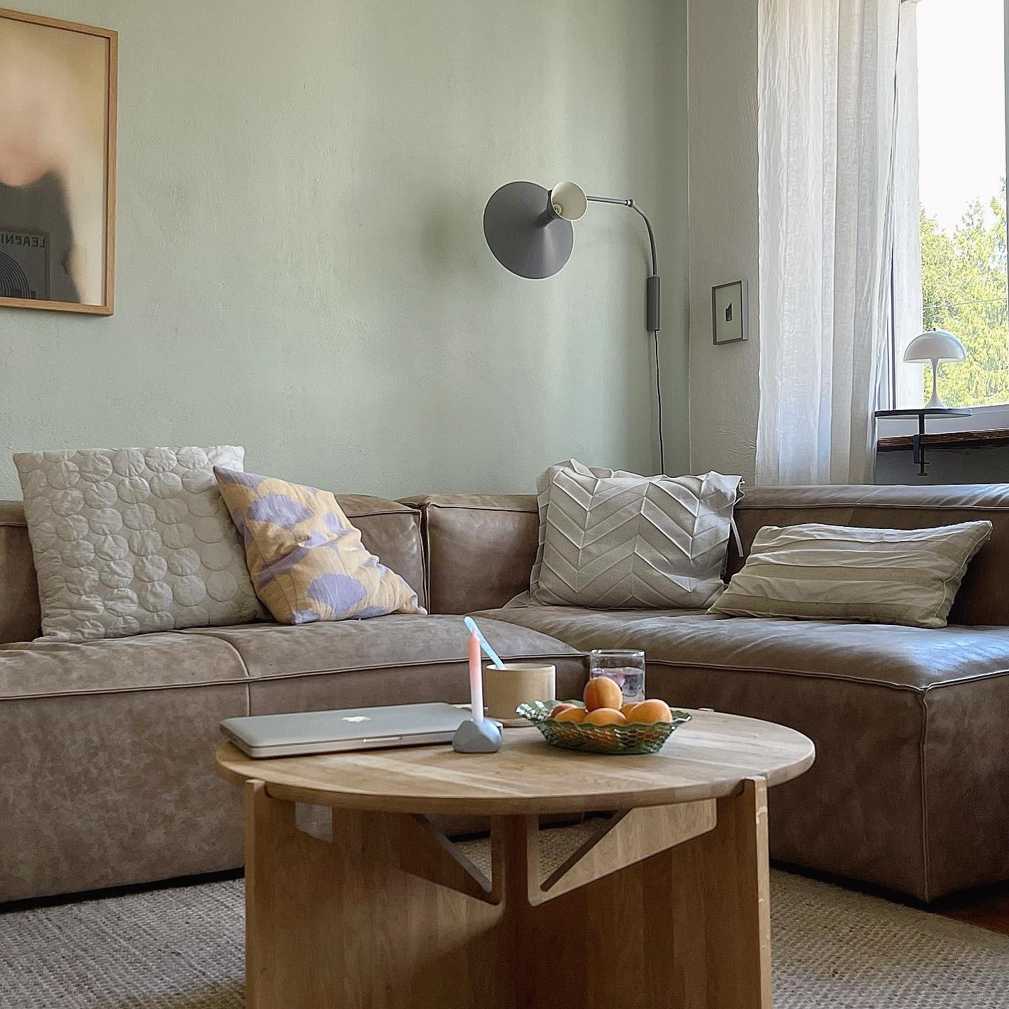 #livingroom #homedecor #interior#decoration#altbau #homestory#wohnzimmer #couchstyle#scandinavisch#living#cozy#kaffee
