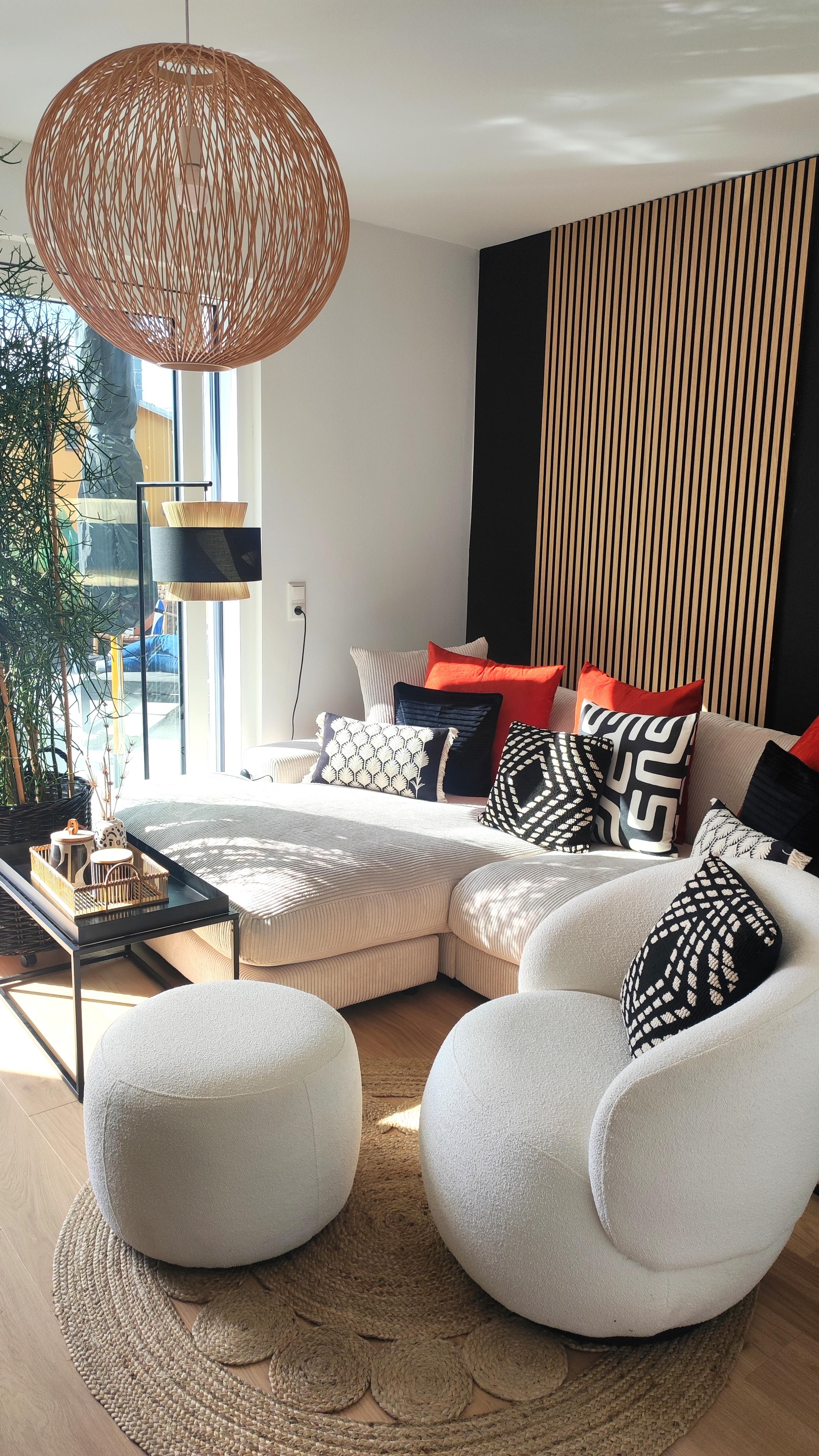 #livingroom #living #interior #interiordesign #decor #decoration #white #sofa #couchliebt #couching #home #style #room