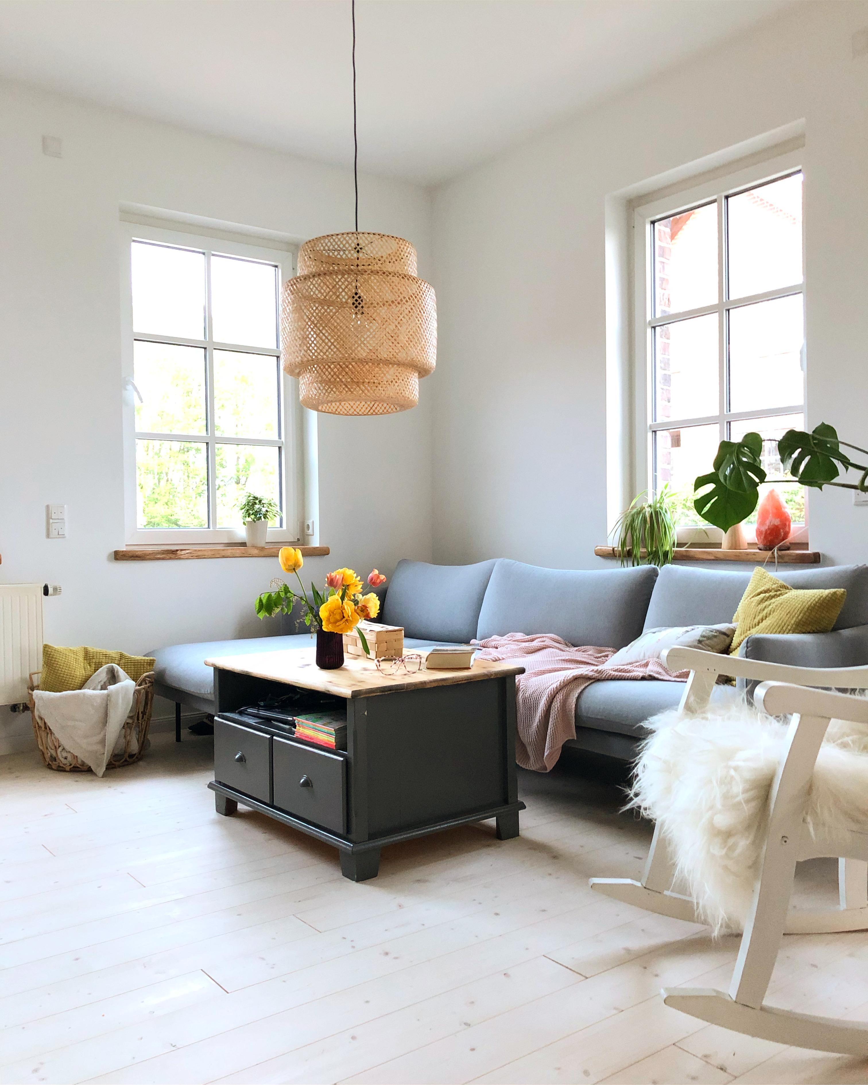 #livingroom #scandinavianhome #couchliving 