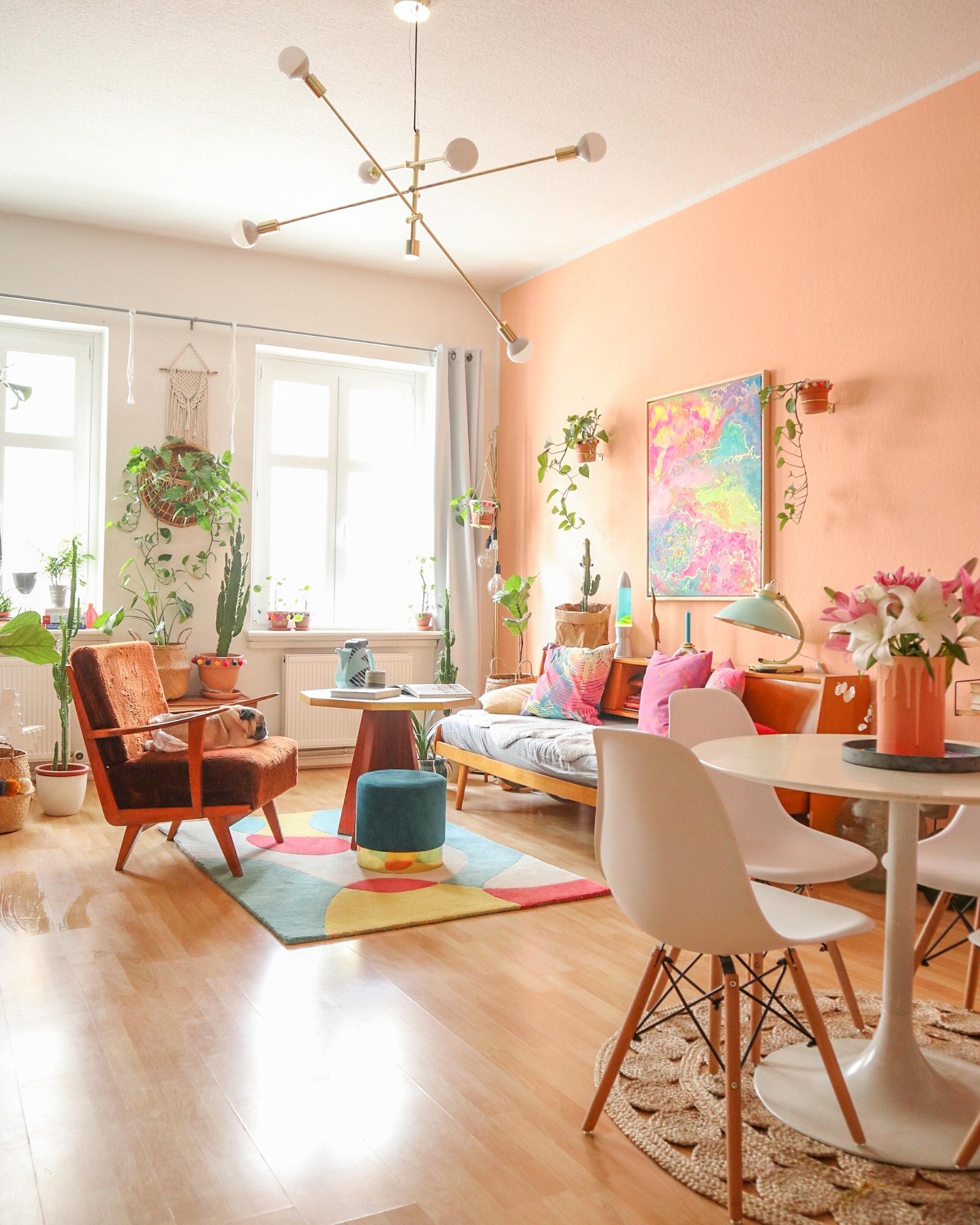 #livingroom #vintagehome #vintagefurniture #colorful