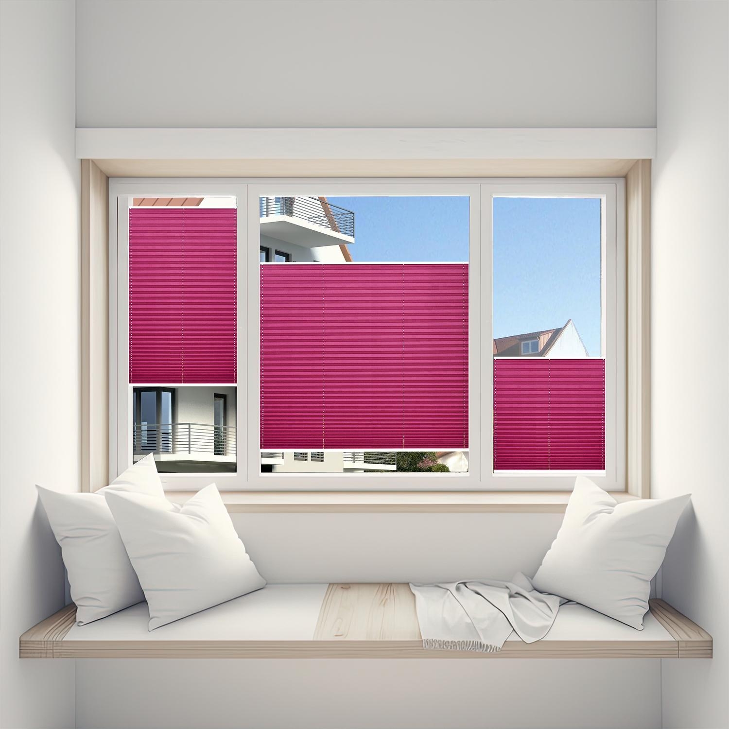 Looks für Fenster. Faltenschöne Plissee Rollos maßgefertigt.
#skandistyle #wohnzimmer #plissee #rollo