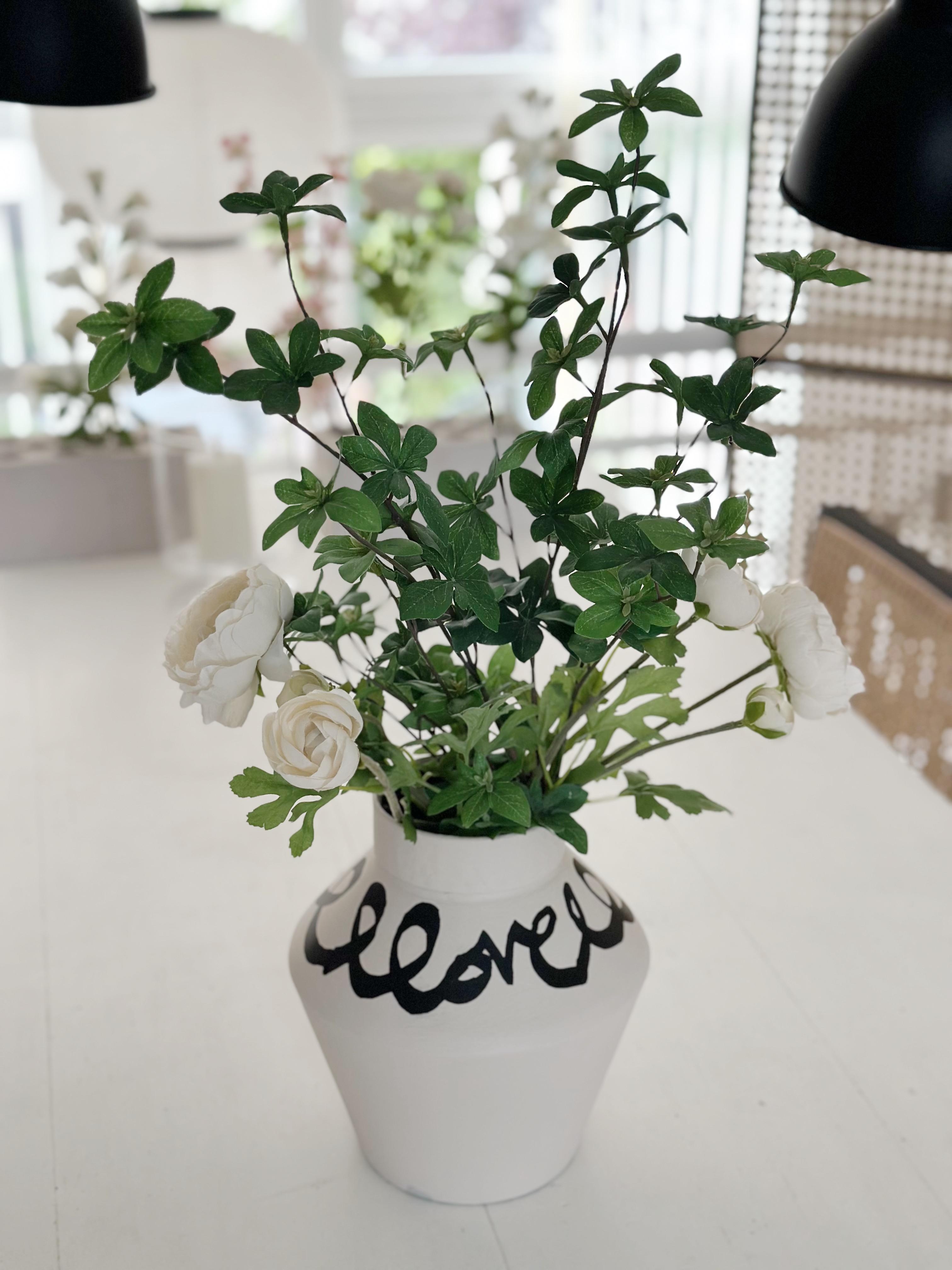 Love Vasen Upcycling🌿🌿🌿 #diy #upcycling #diyidee #vase #inspiration #dekoidee #love #love #love