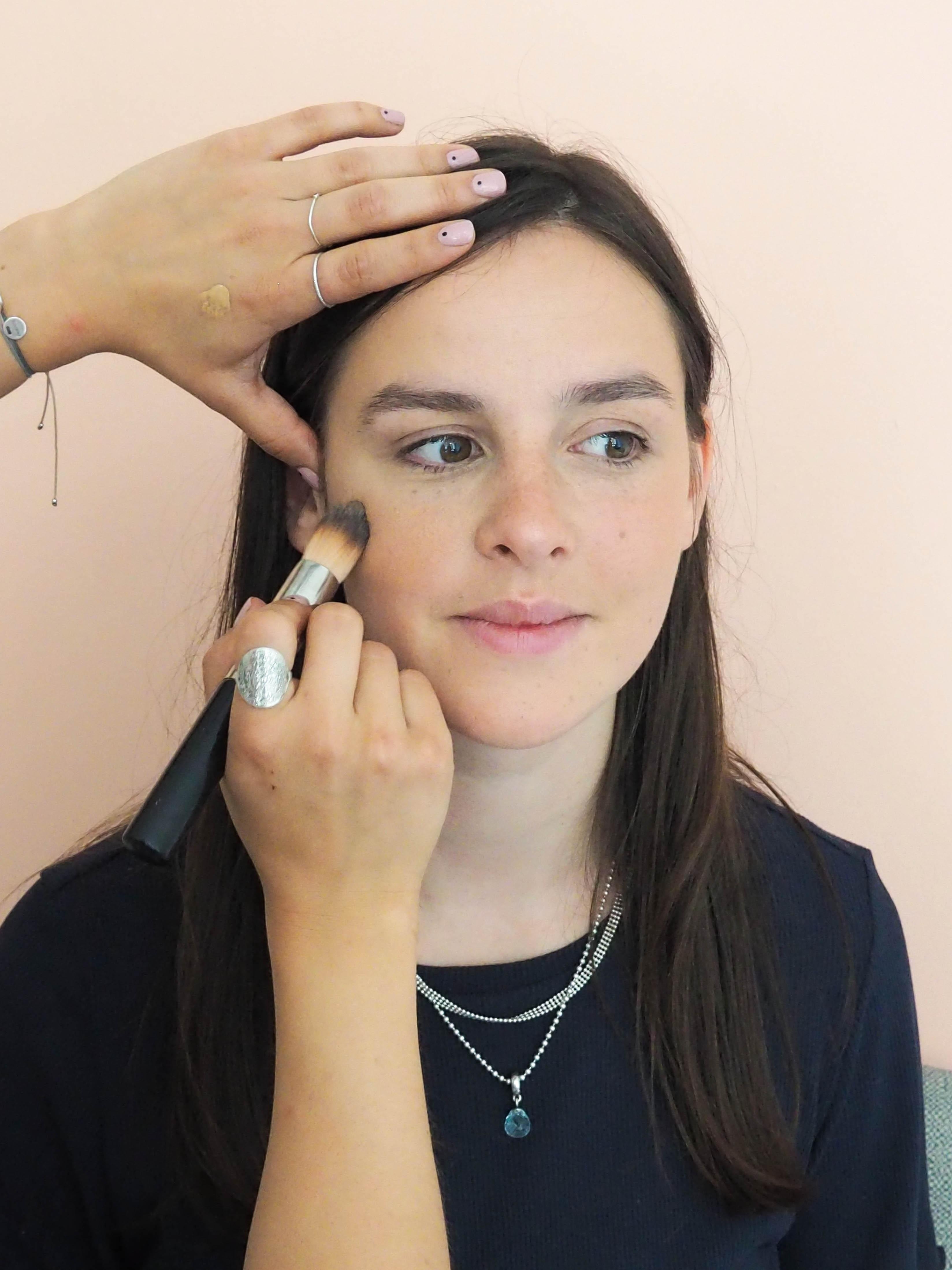 Make-Up lässt sich am besten mit einem Pinsel auftragen, so verbrauchst du auch weniger #makeup #beautylieblinge