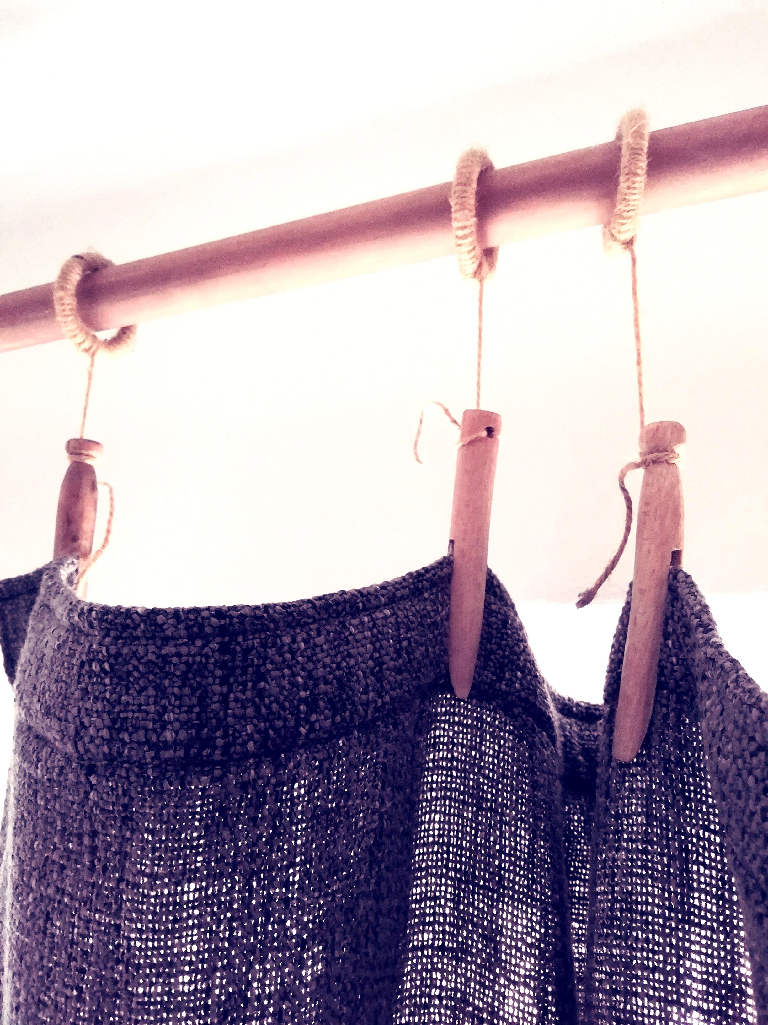 Mal wieder ein DIY. Wie auf der #Wäscheleine hängt der Vorhang locker luftig.
#Vorhang #Gardine 
#diy #upcycling 