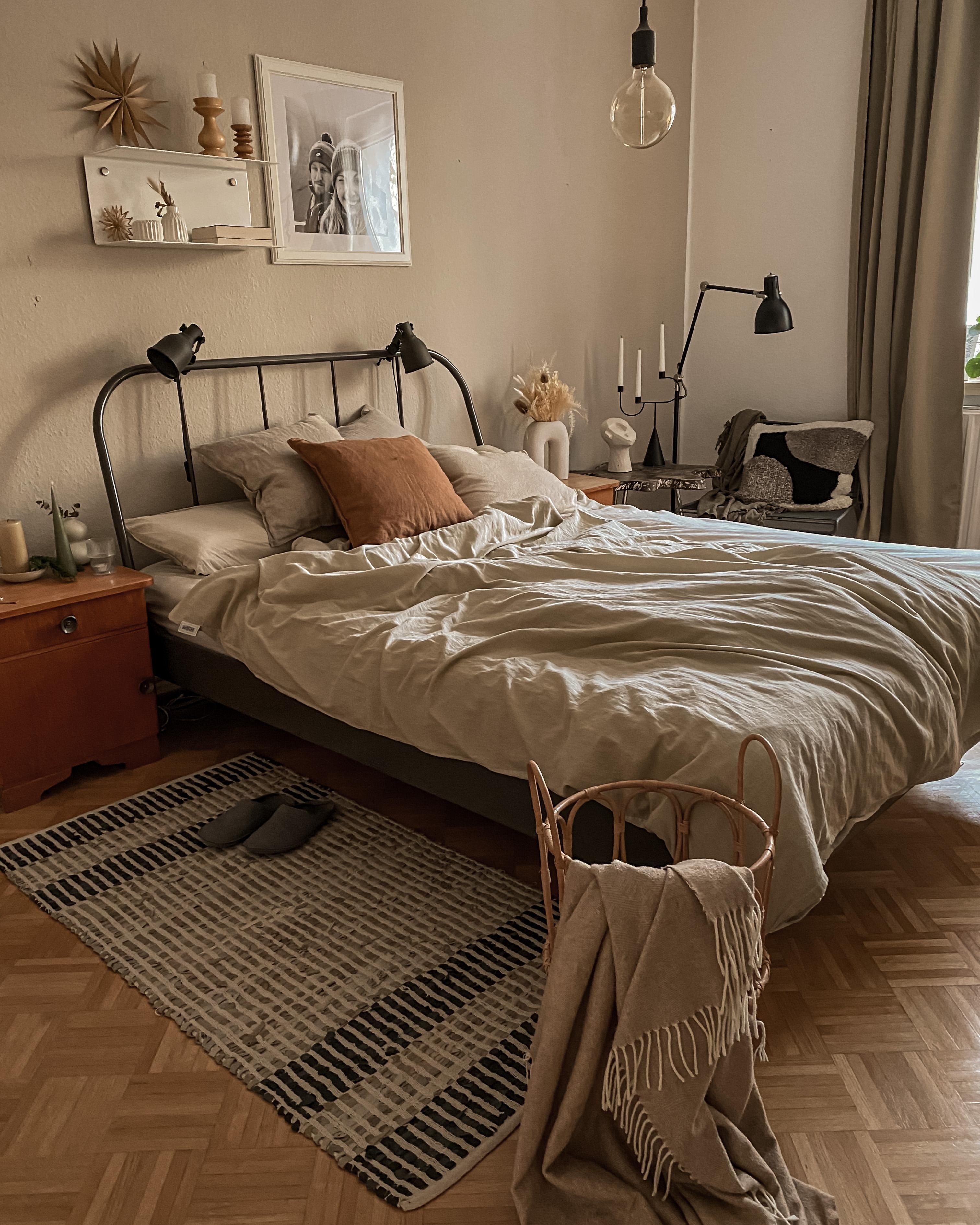 Mal wieder ein kleiner Einblick in unser Schlafzimmer💛 #bedroom #schlafzimmer #beige #altbauliebe #bettwäsche #natural