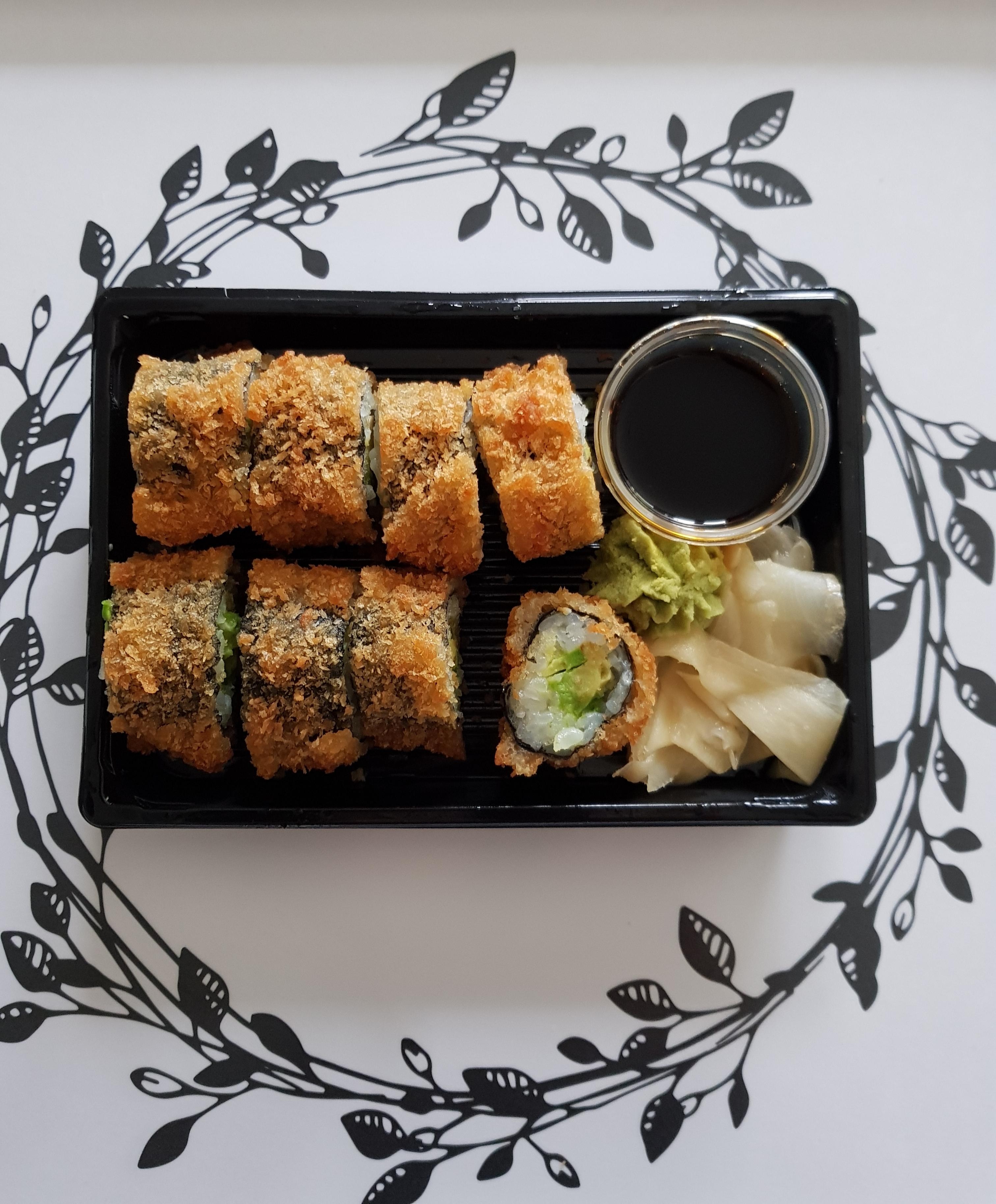 Manchmal muss es Sushi sein 🍱🍣🍤#food #crunchyavokadoroll #vegan 