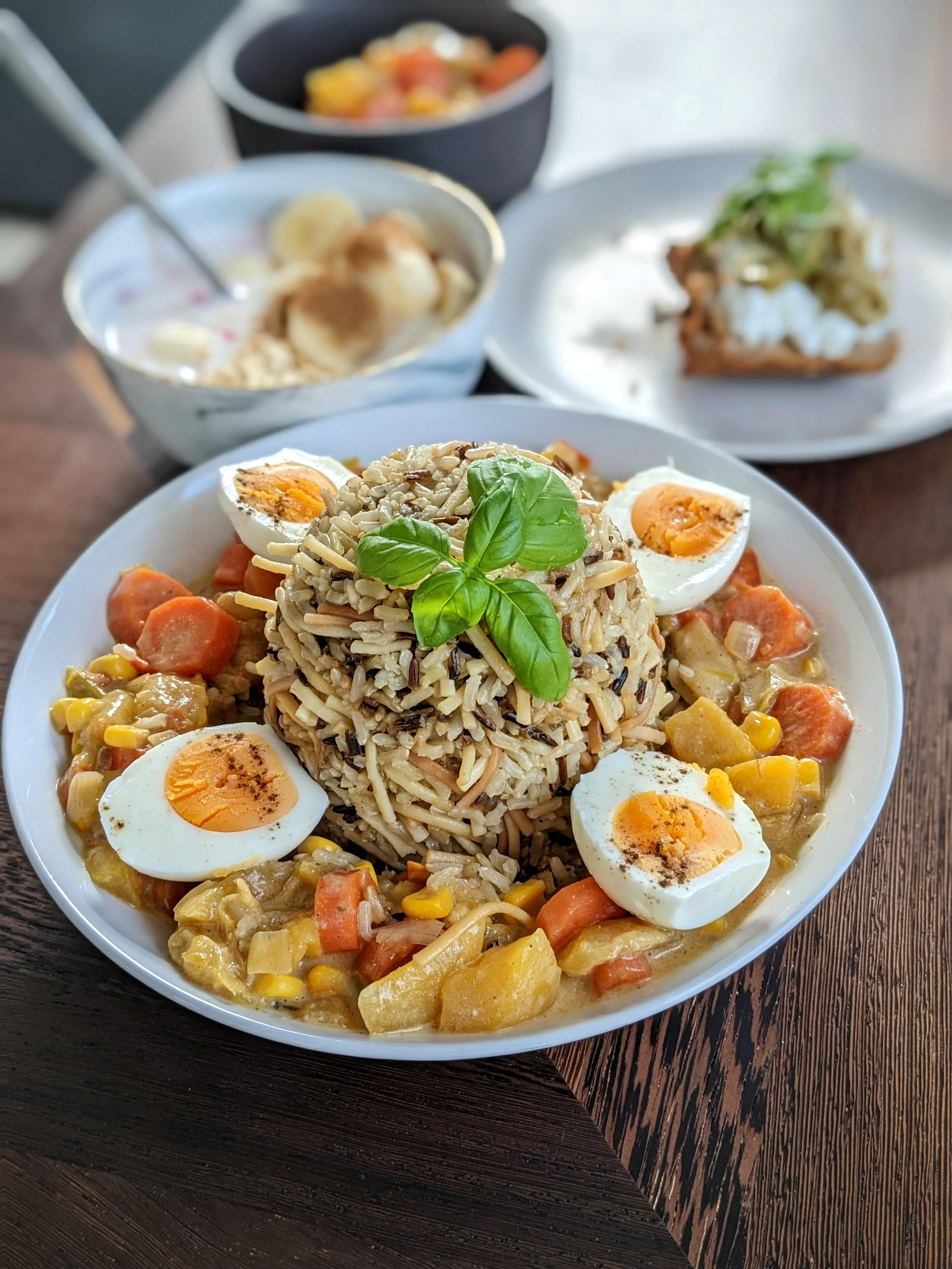 🥭Mango-Curry-Kokos-Gemüsepfanne mit Reis. 
Das Rezept findet Ihr, unter  der Rubrik"Rezepte".👍
#food #rezeptidee 