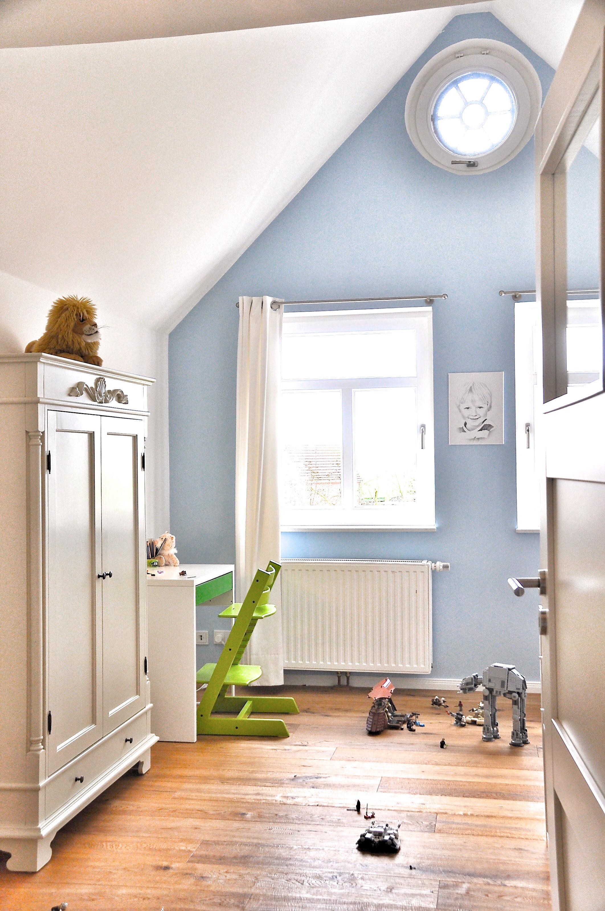 Mein erstes Bild. Das ist das Zimmer meines jüngeren Sohnes - noch hellblau :)
#kinderzimmer #hellblau