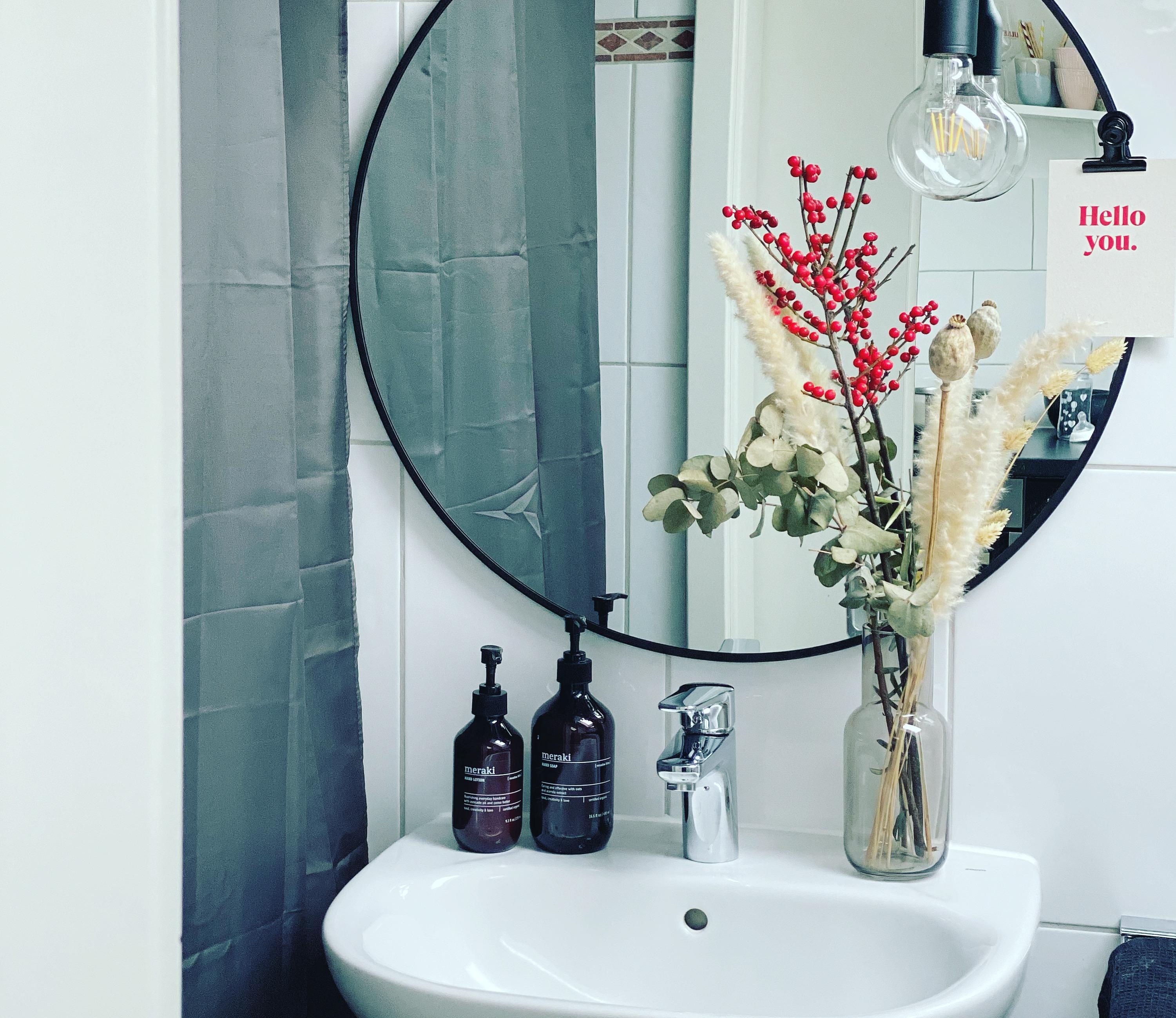 mein kleines feines #badezimmer 🛁 #trockenblumen #spiegel 